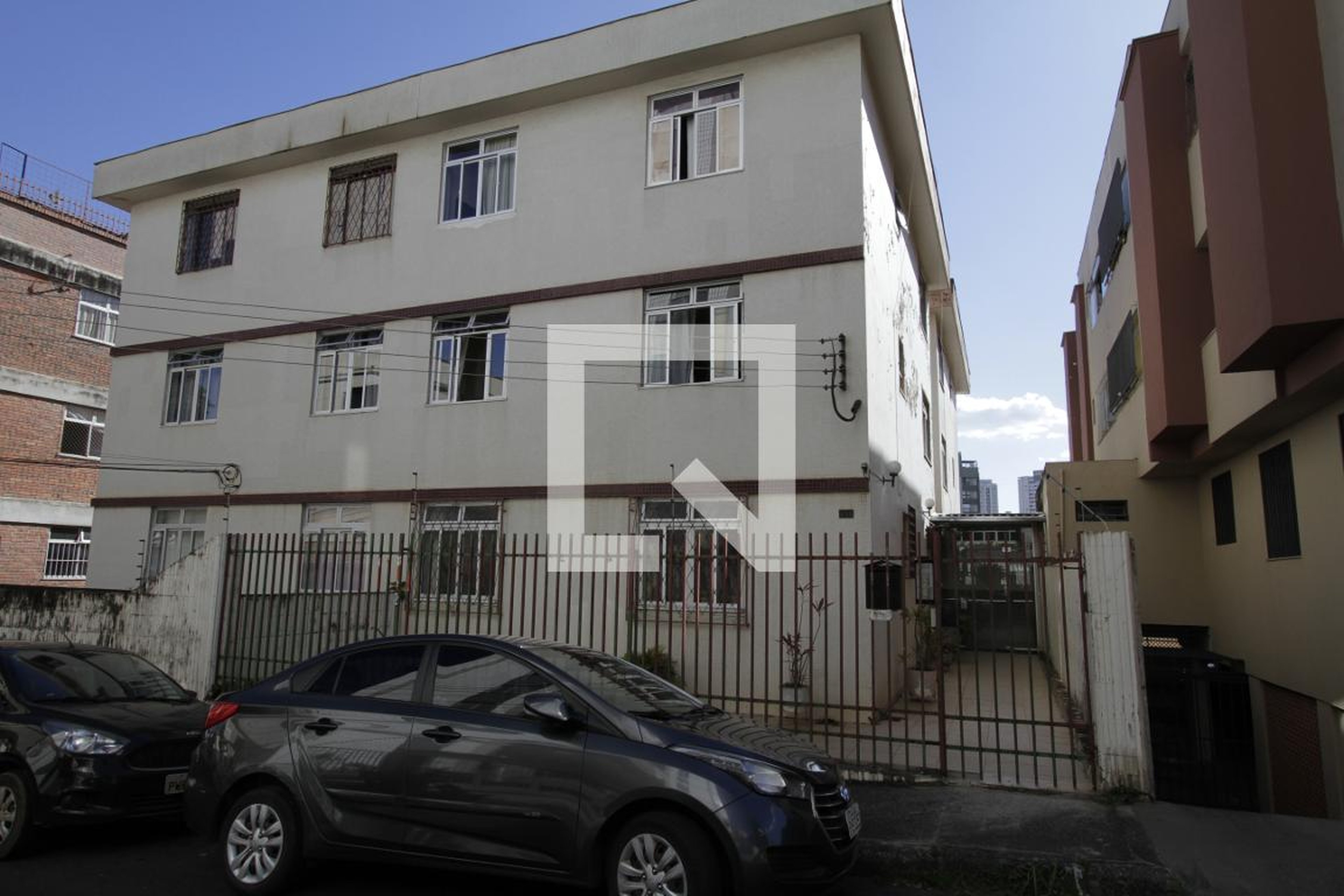 Fachada Condomínio em Rua Viamão, 986