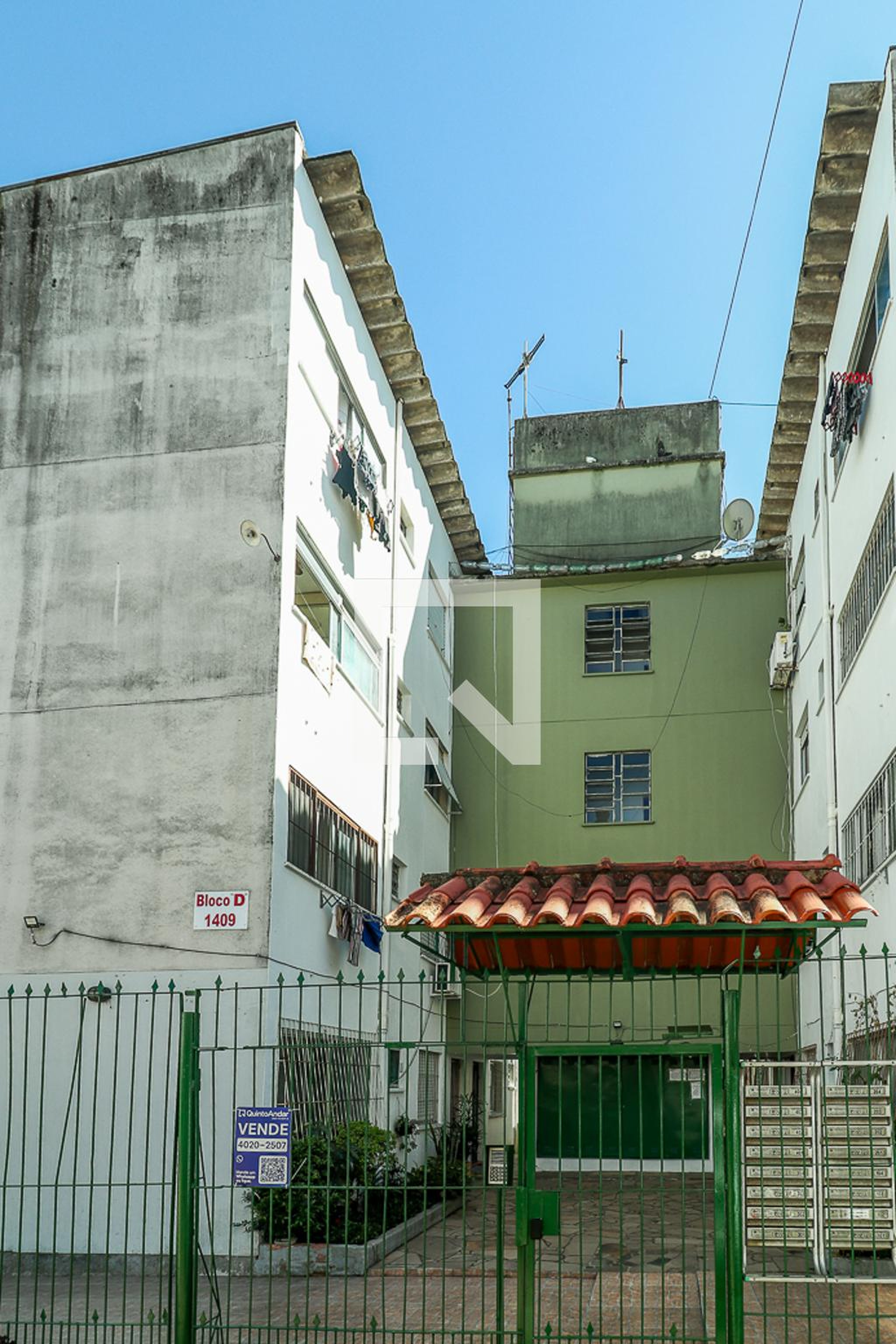 Fachada Condomínio em Rua dos Maias, 1409