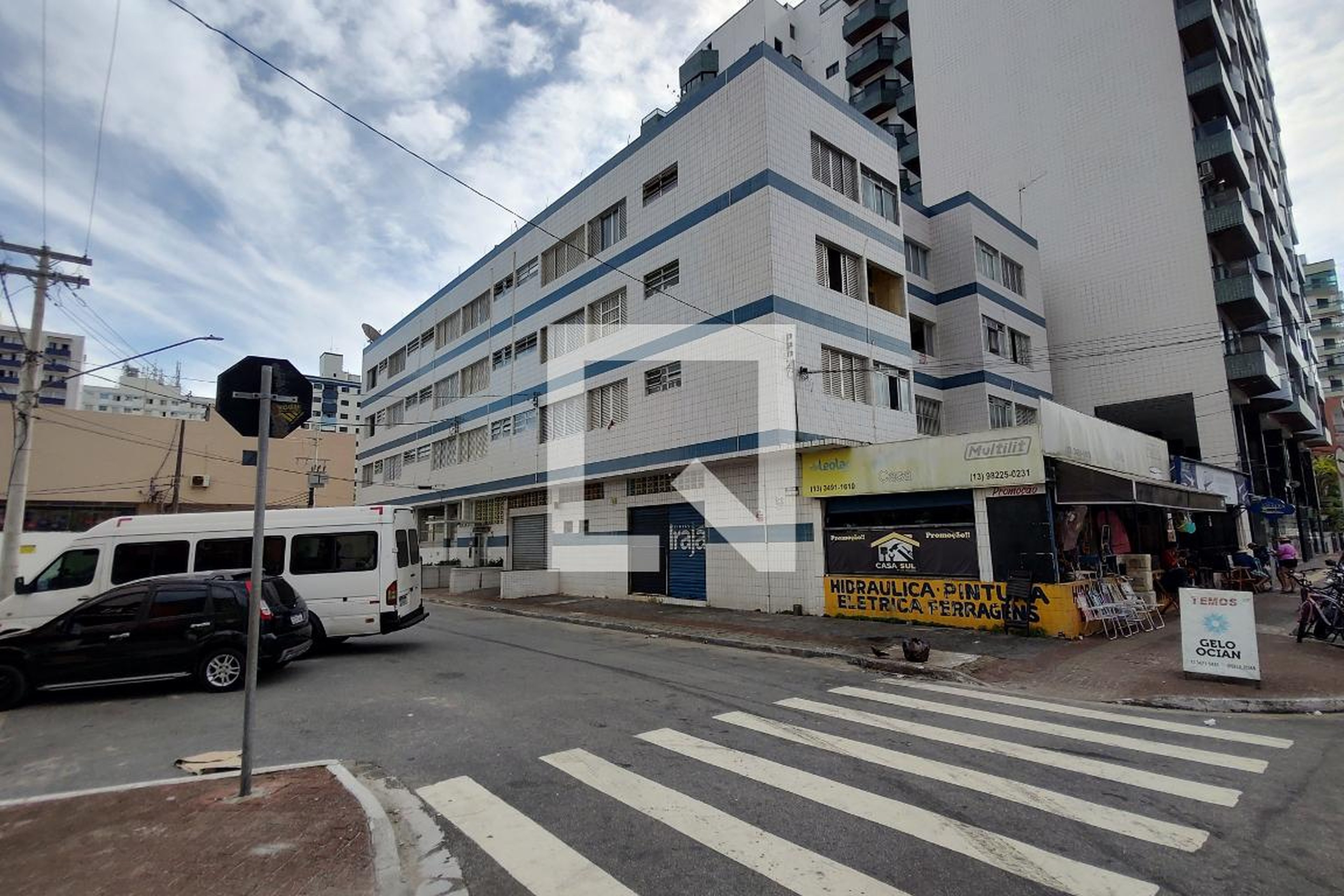 Fachada do Prédio Condomínio em Rua Antônio Ferraro, 82