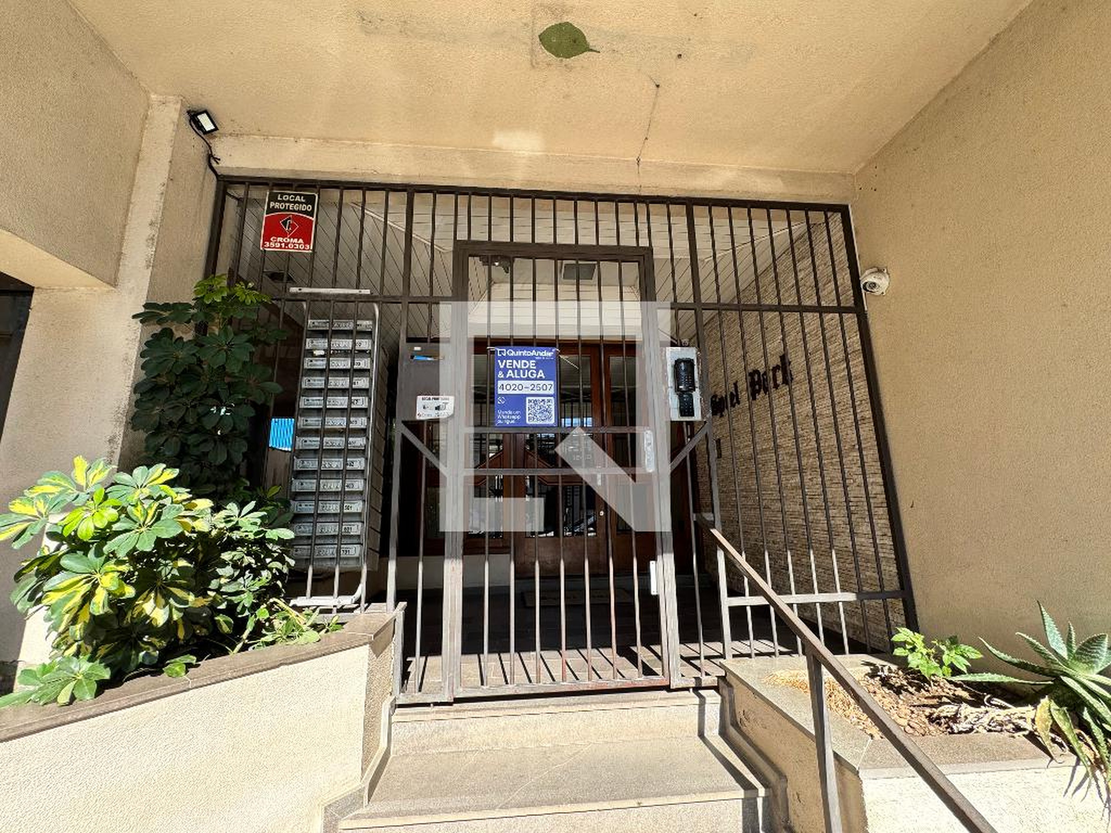 Fachada Condomínio em Rua São Joaquim, 775