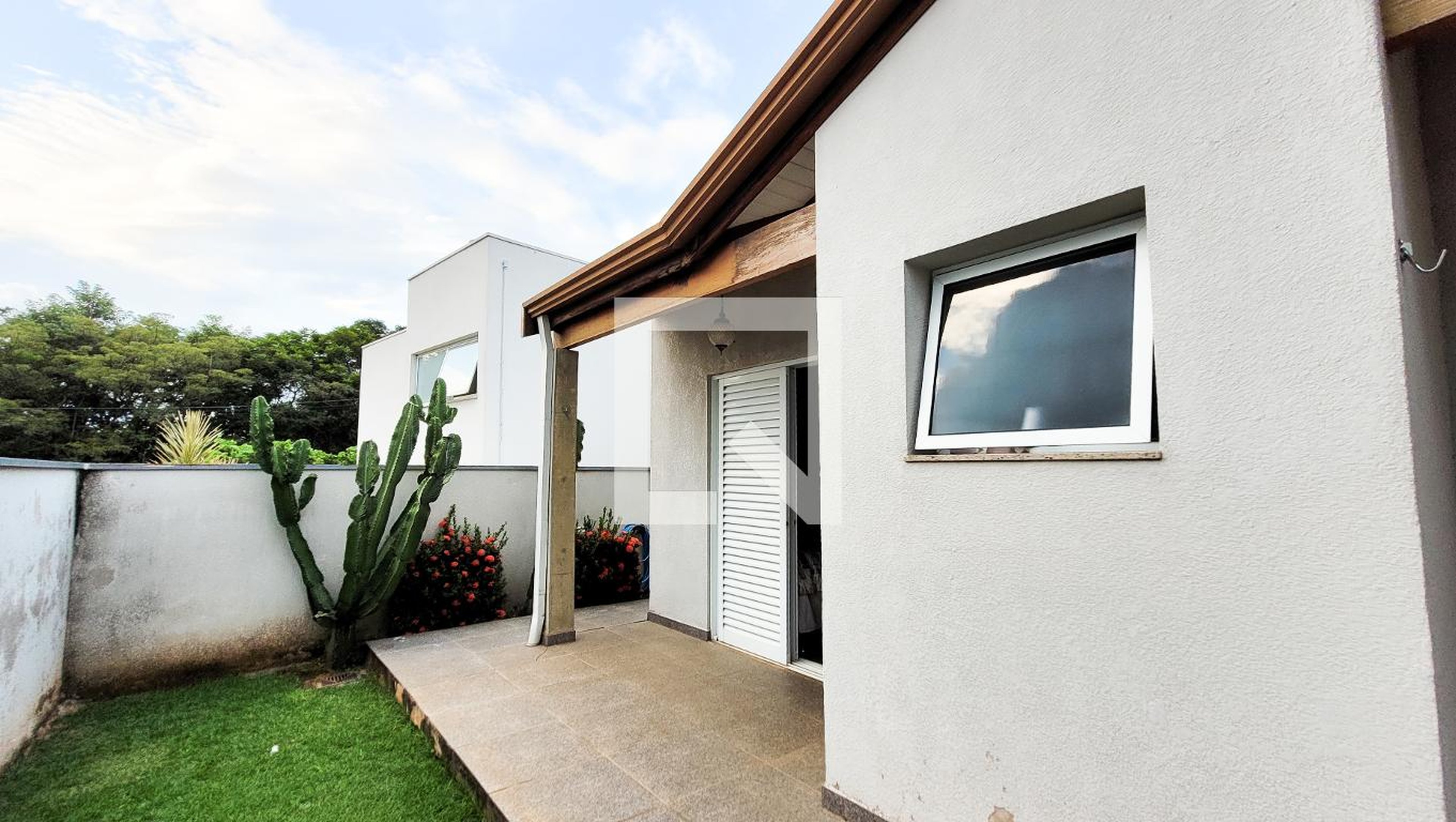 Área externa Condomínio em Rua Benedito Moreira Lopes, 30