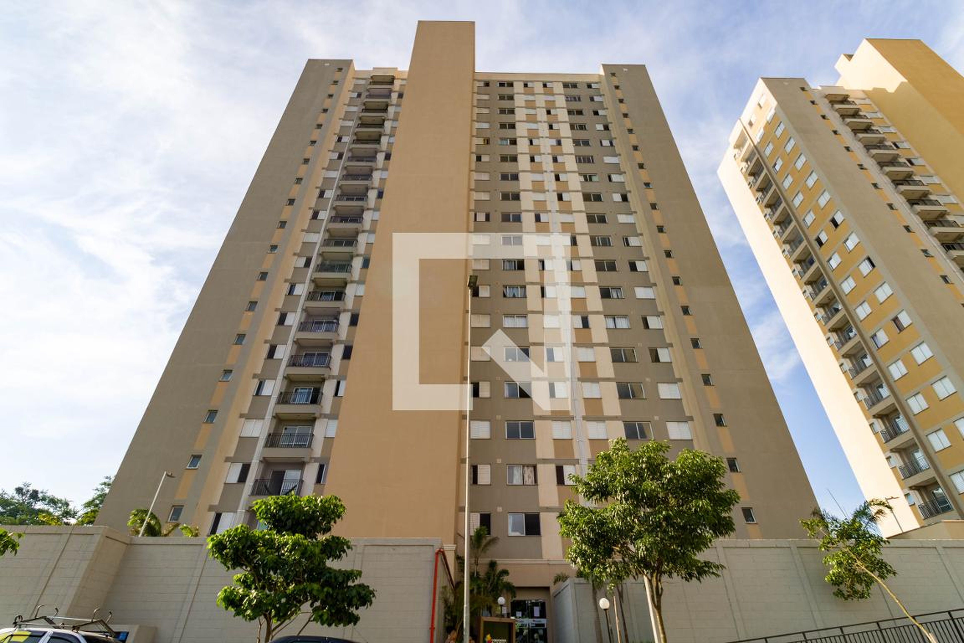 Fachada Condomínio em Rua Isaias Fontes, 66