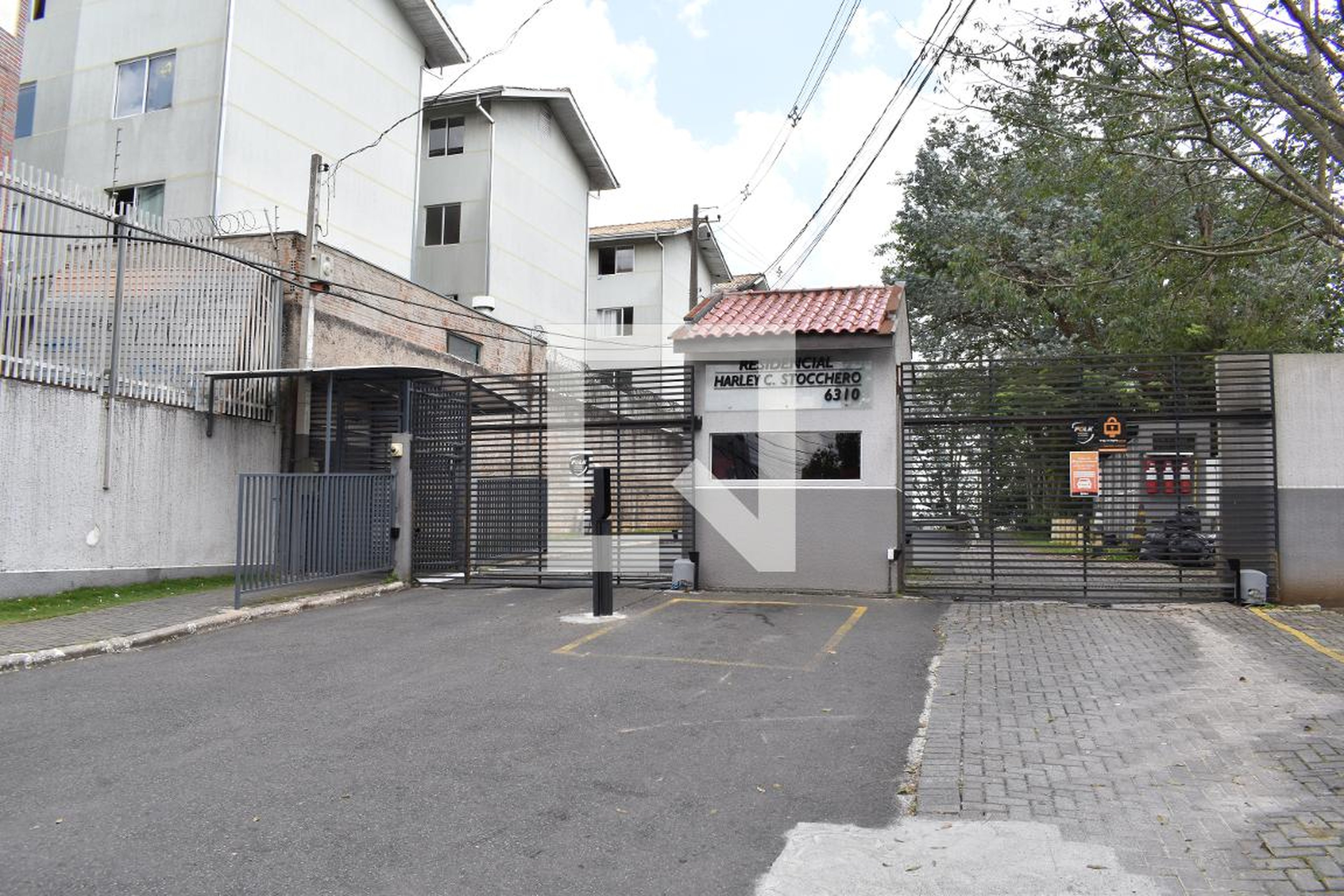 Fachada do condomínio Residencial Harley Clovis Stocchero