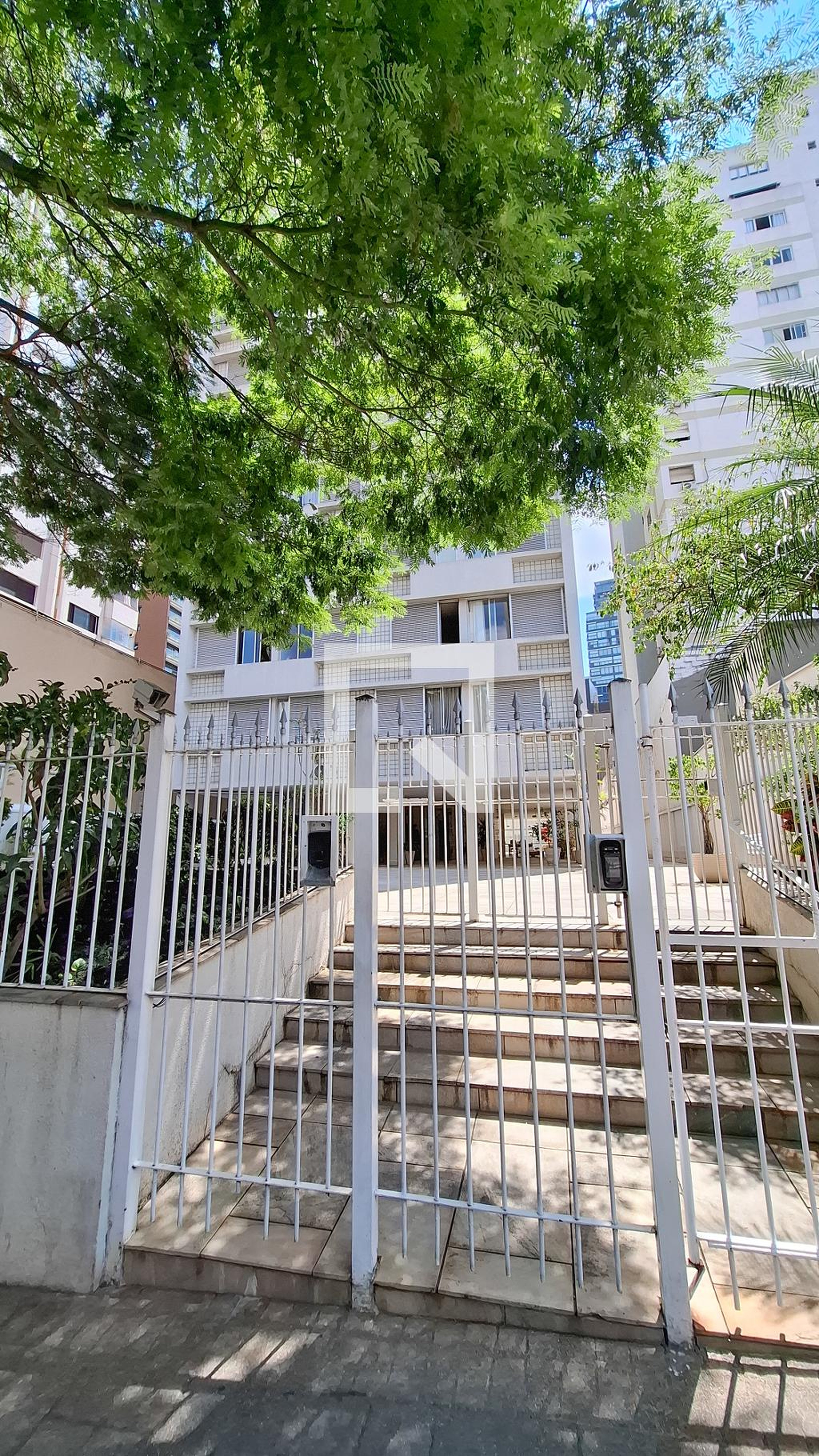 Fachada do Prédio Condomínio La Spezia