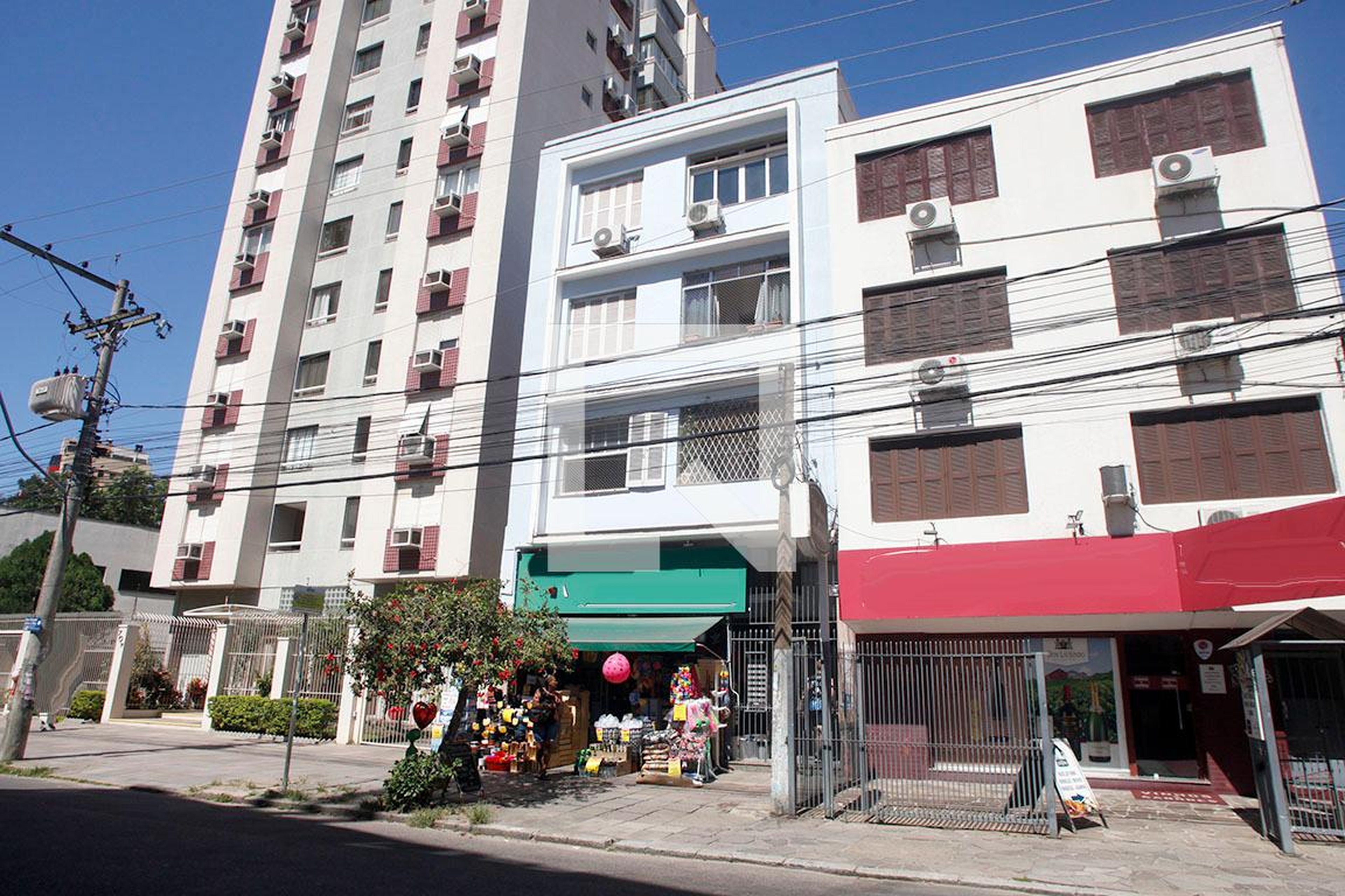 Fachada Condomínio em Rua General Lima e Silva, 697