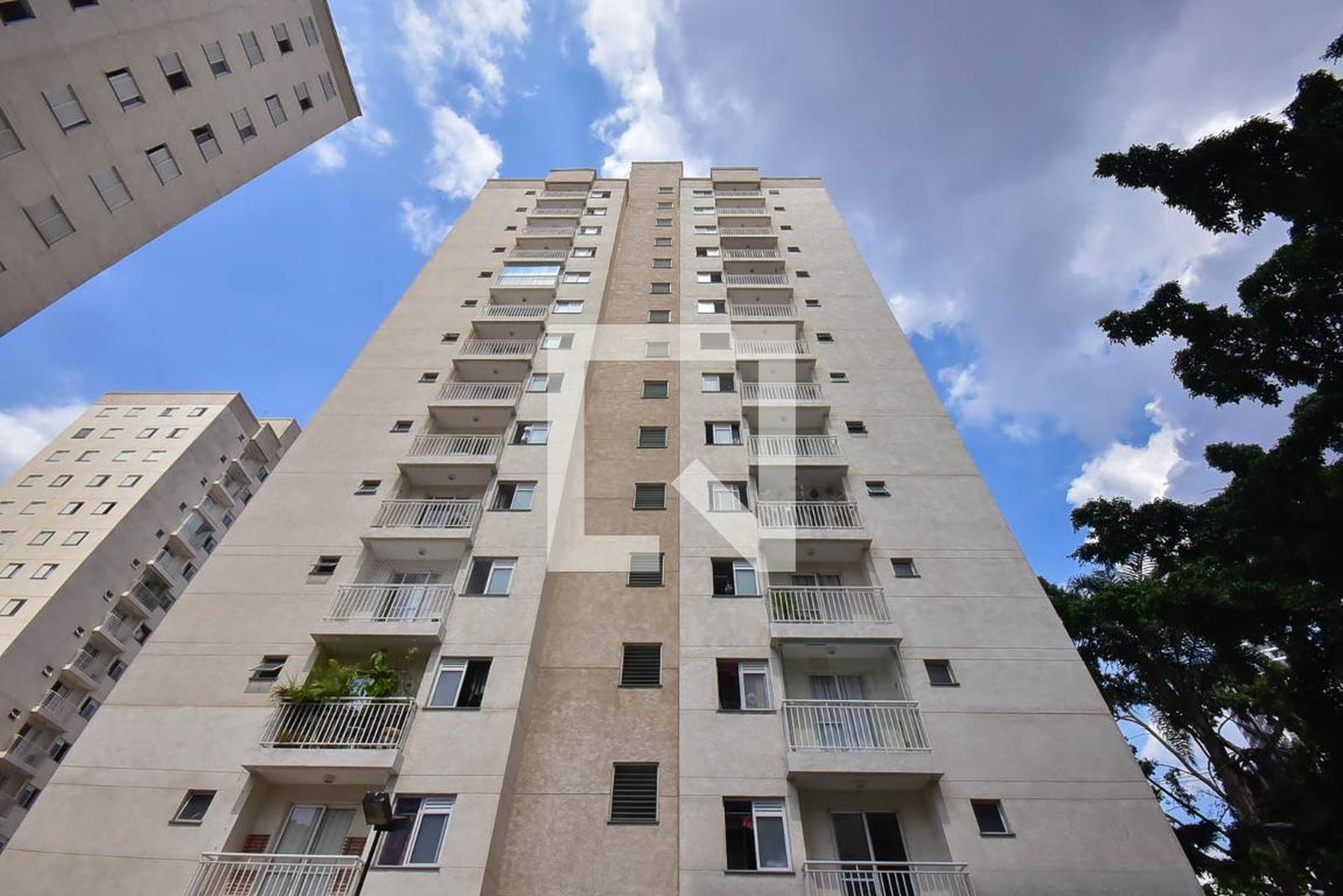 Fachada do Prédio Condomínio em Rua Jaracatiá, 116