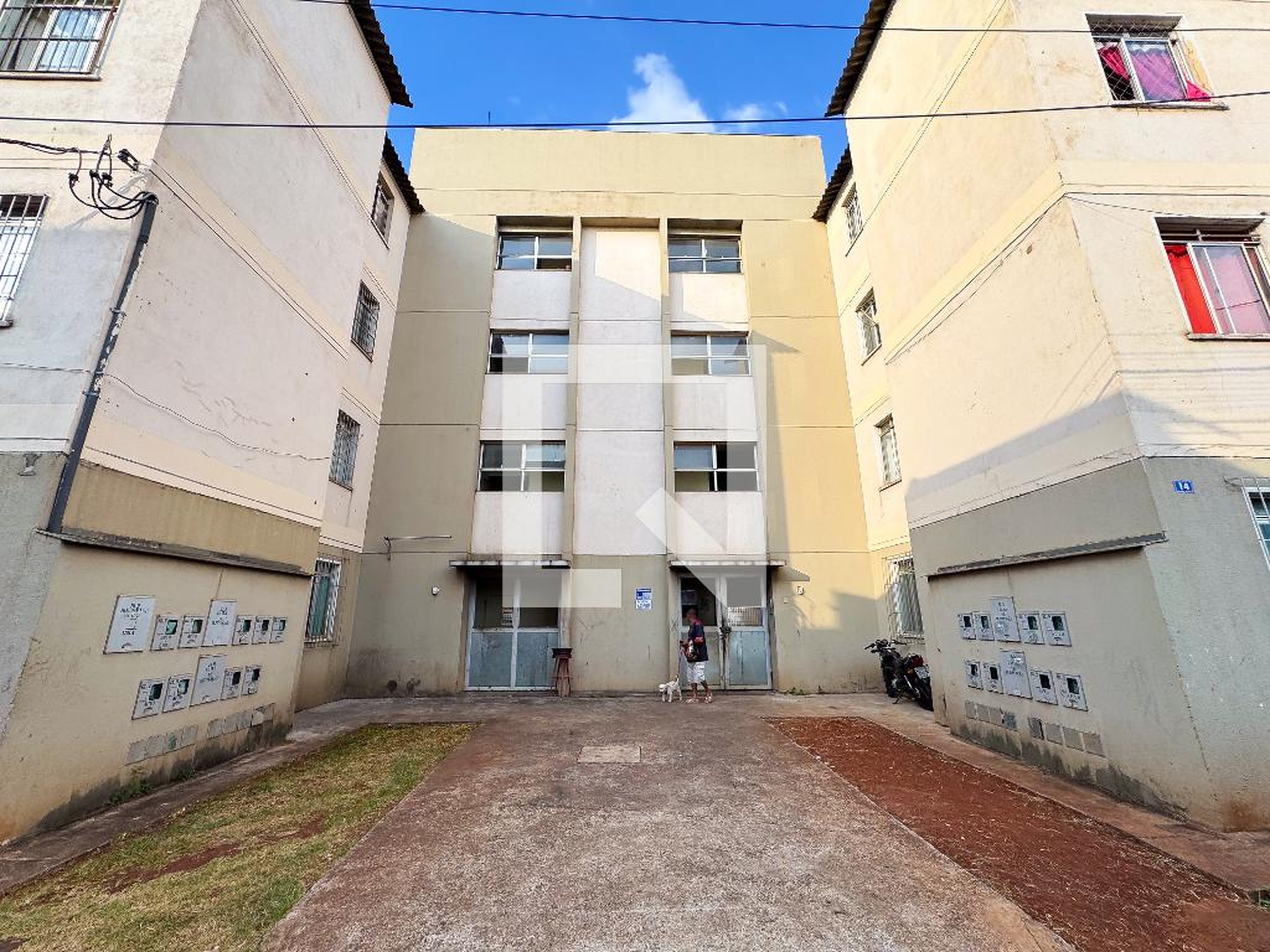 Fachada Condomínio em Rua Sapucaia - Jardim Industrial, 14