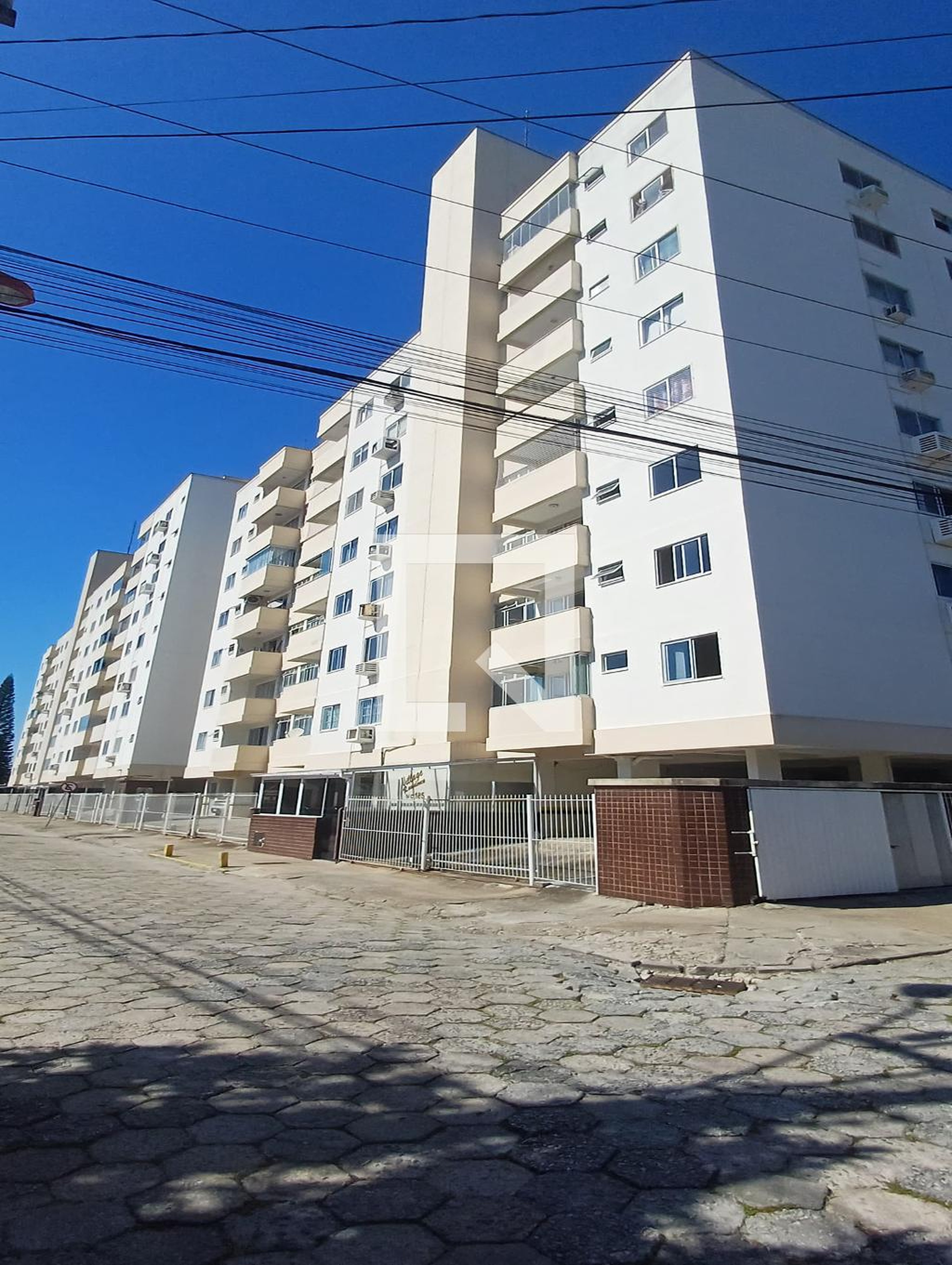 Fachada do Prédio Condomínio Village Residence