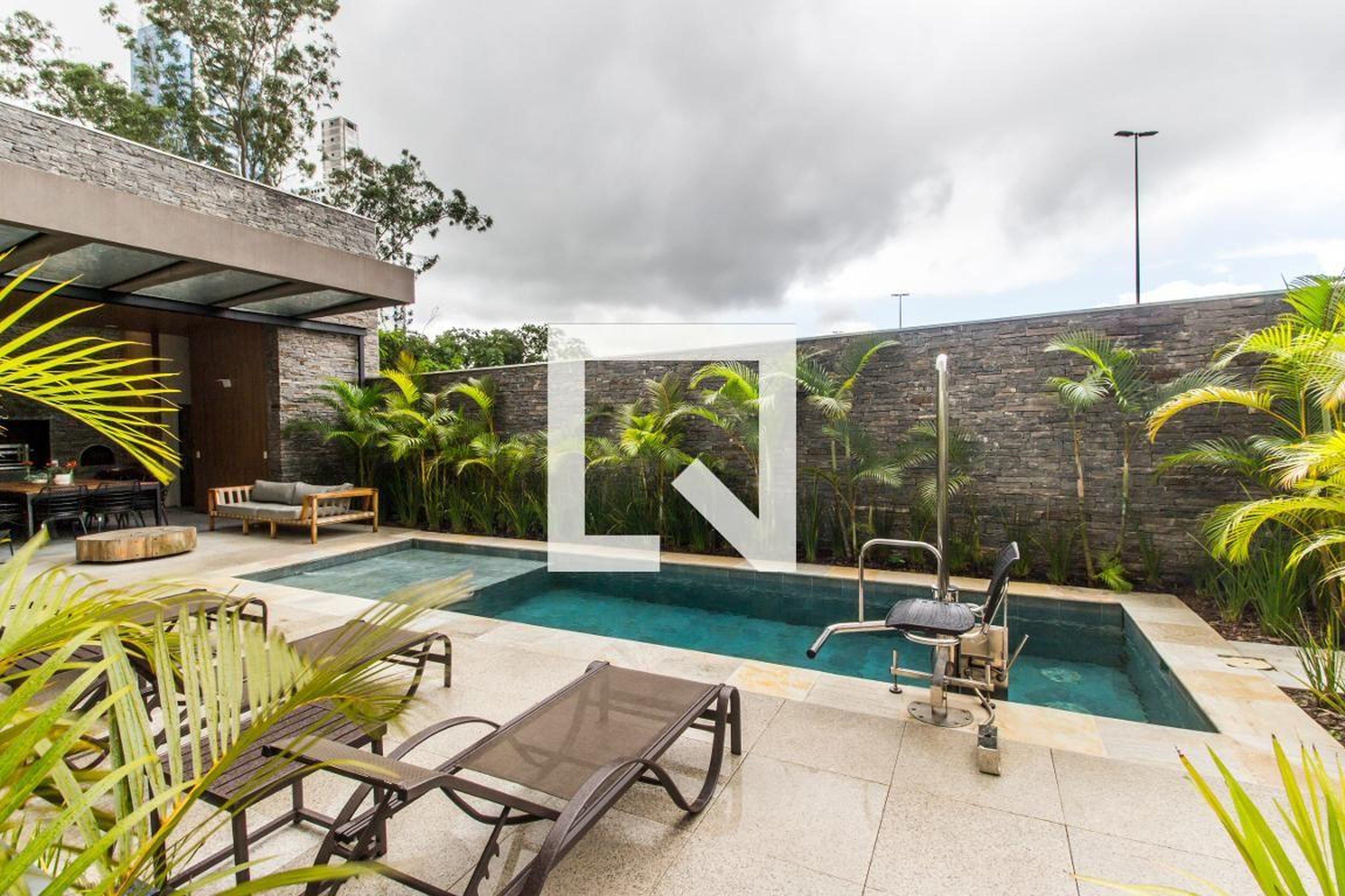 Piscina - The Garden Gramercy Park