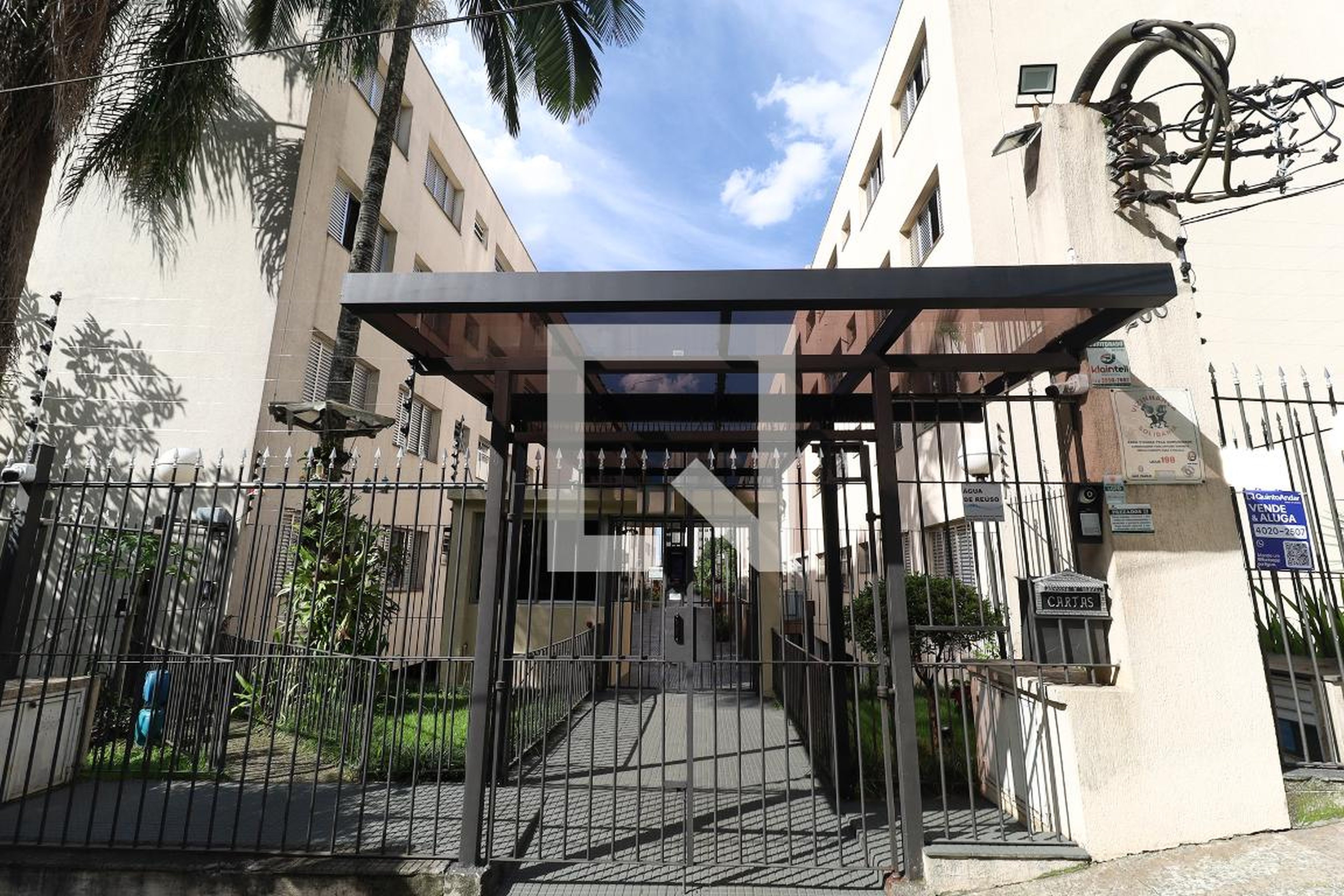 Fachada Condomínio em Rua Francisco da Lira, 189