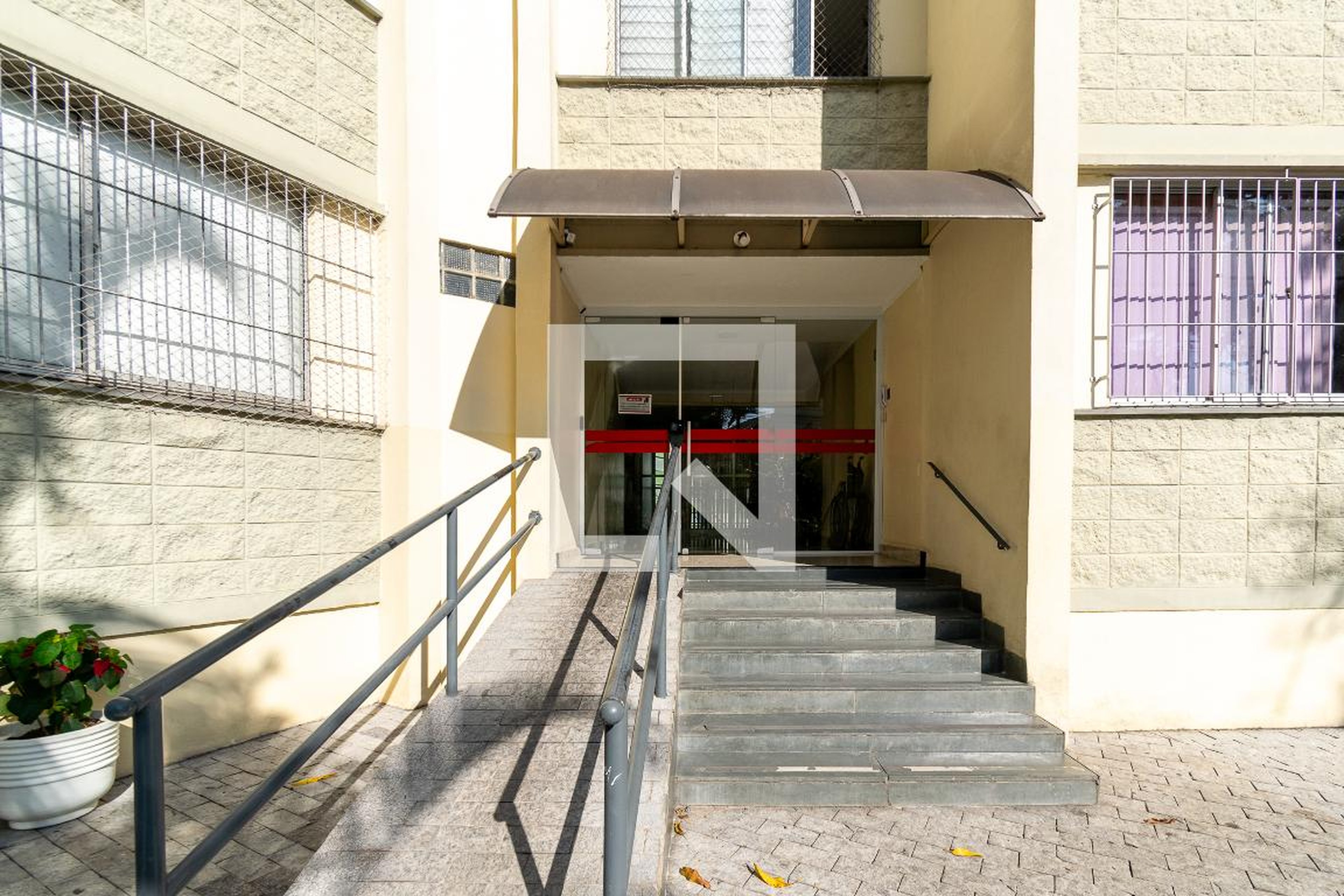 Entrada - Ed. Saint Emilie