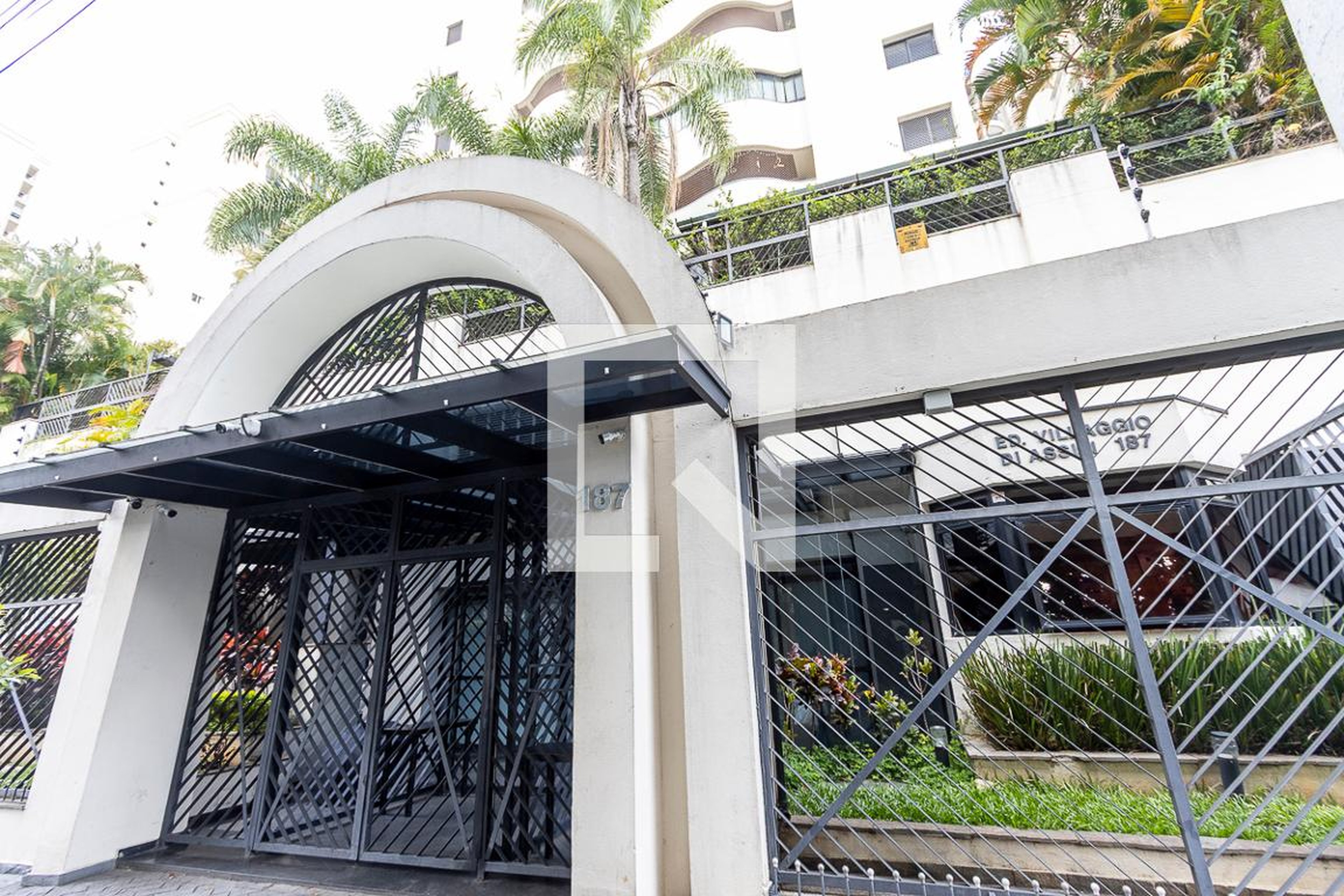 Fachada do Condomínio Condomínio Világio de Assisi