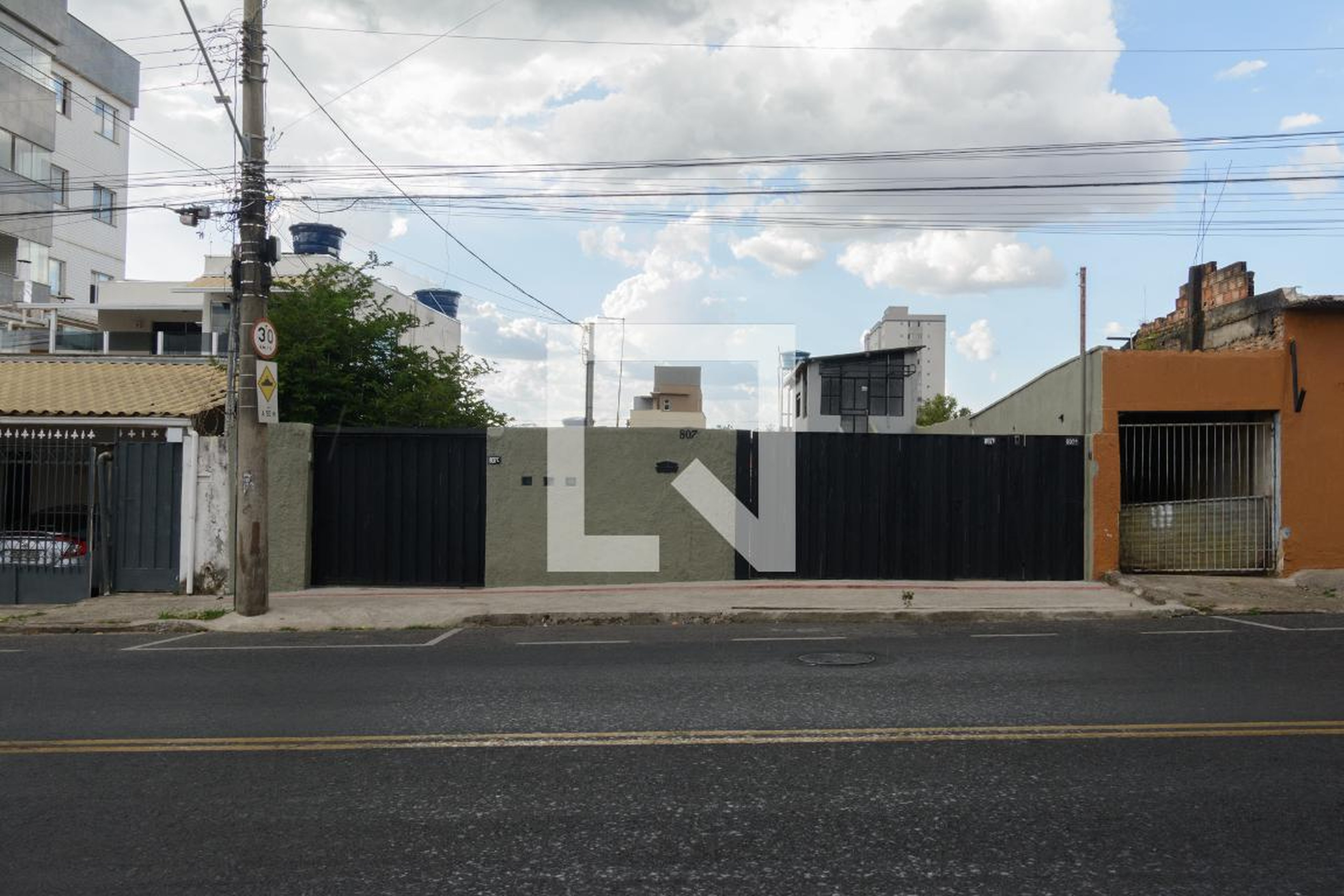 Fachada Condomínio em Rua Caetano Pirri, 807