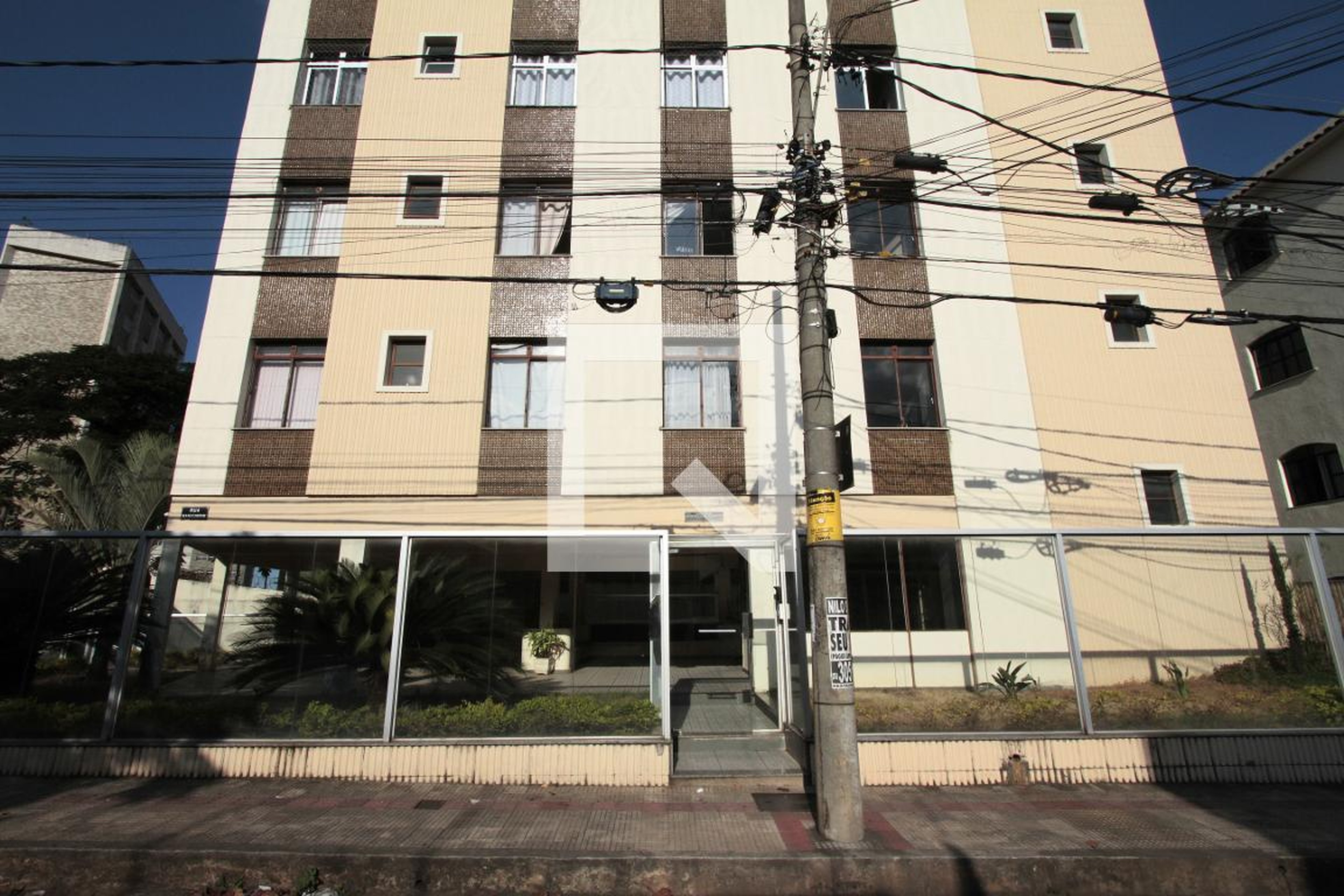 Fachada Condomínio em Rua Manhumirim, 1566