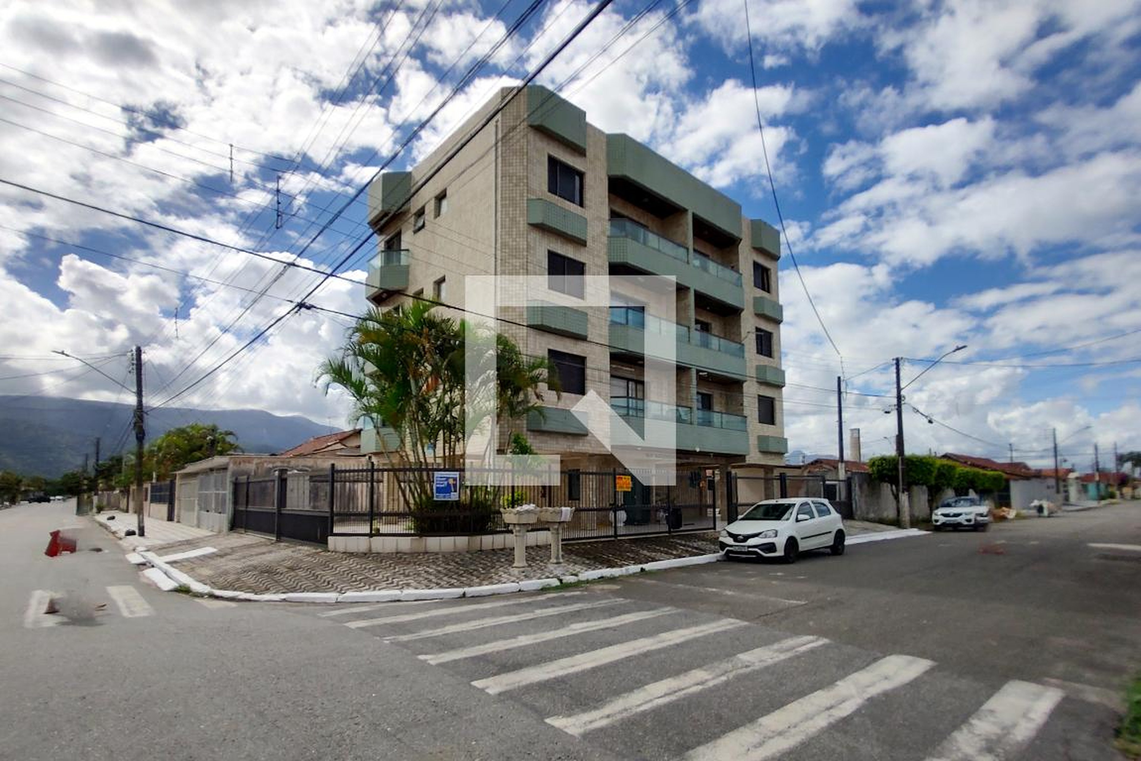 Fachada do Prédio Condomínio em Rua Visconde de Embaré, 340