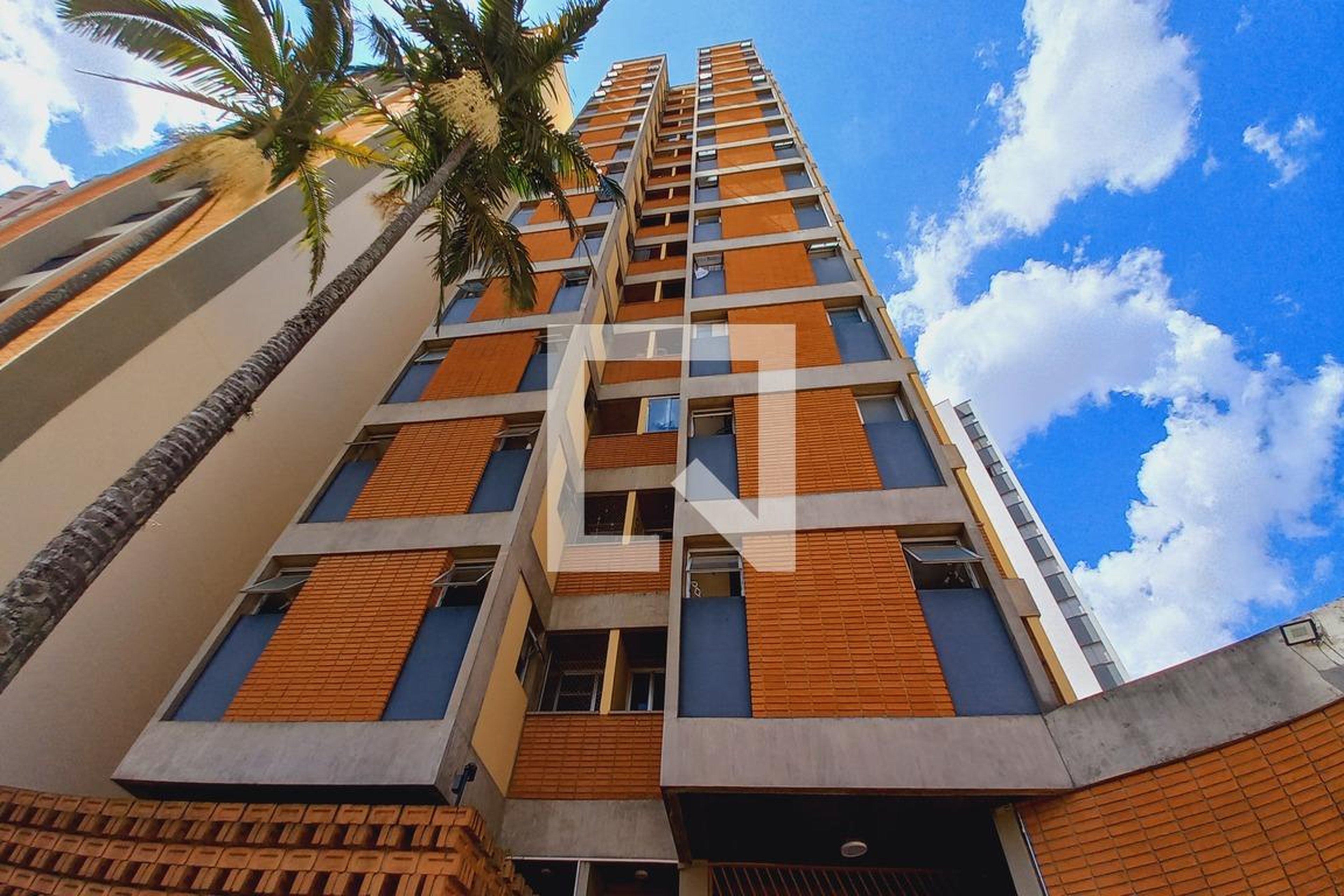 Fachada do Prédio Condomínio Del Rey