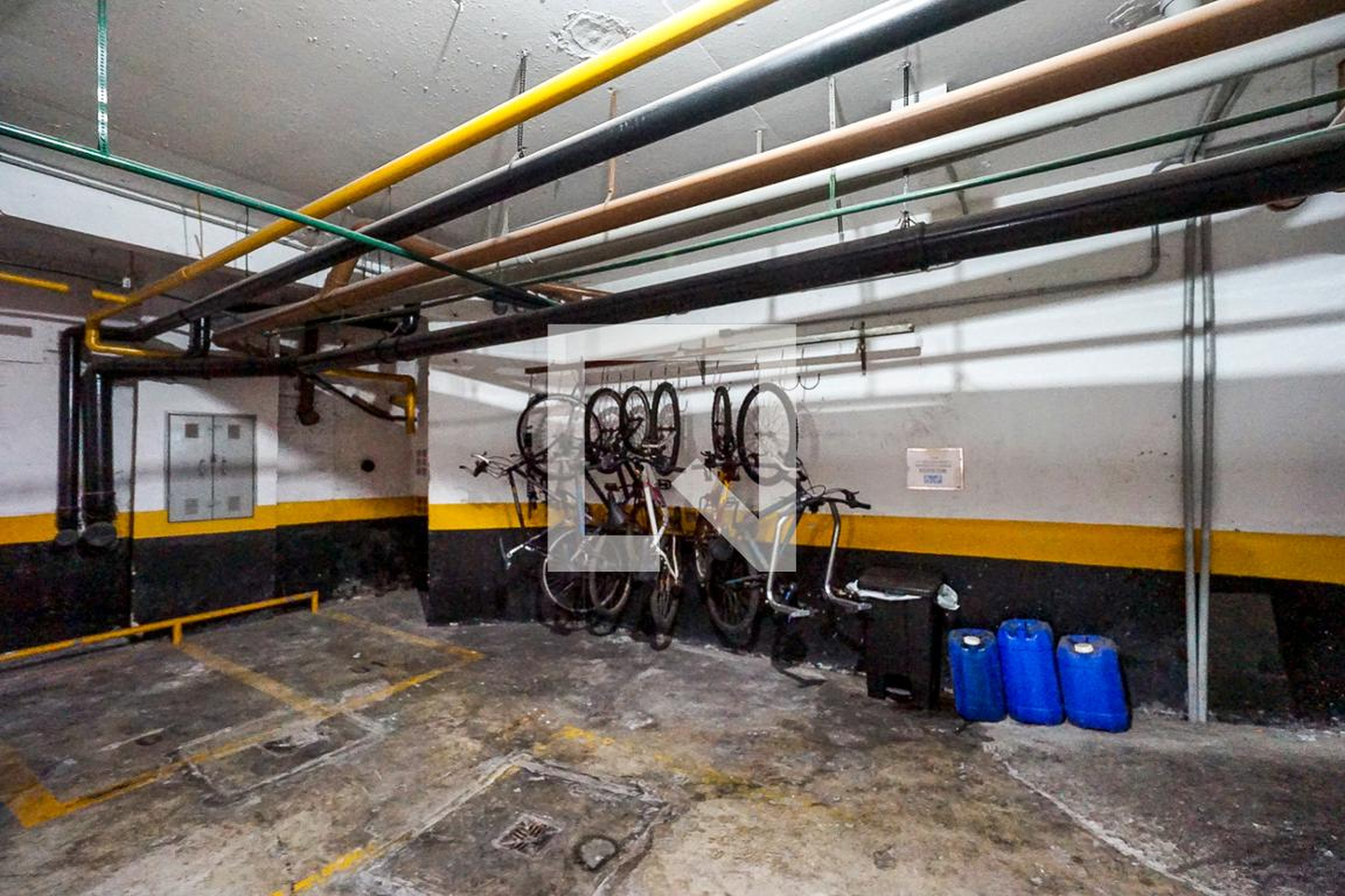 Bicicletário - Piazza de Siena