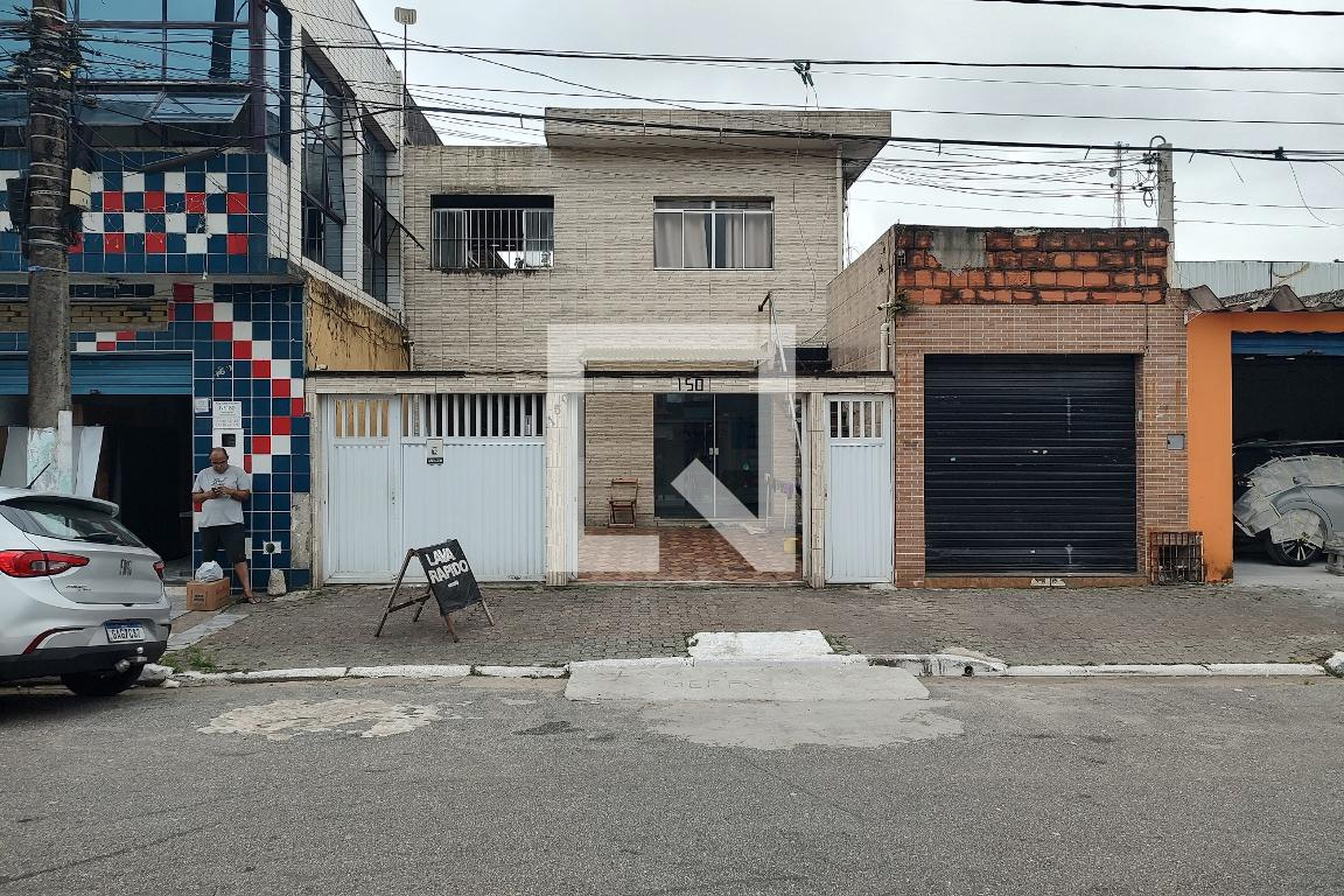 Fachada Condomínio em Rua São Vicente, 150