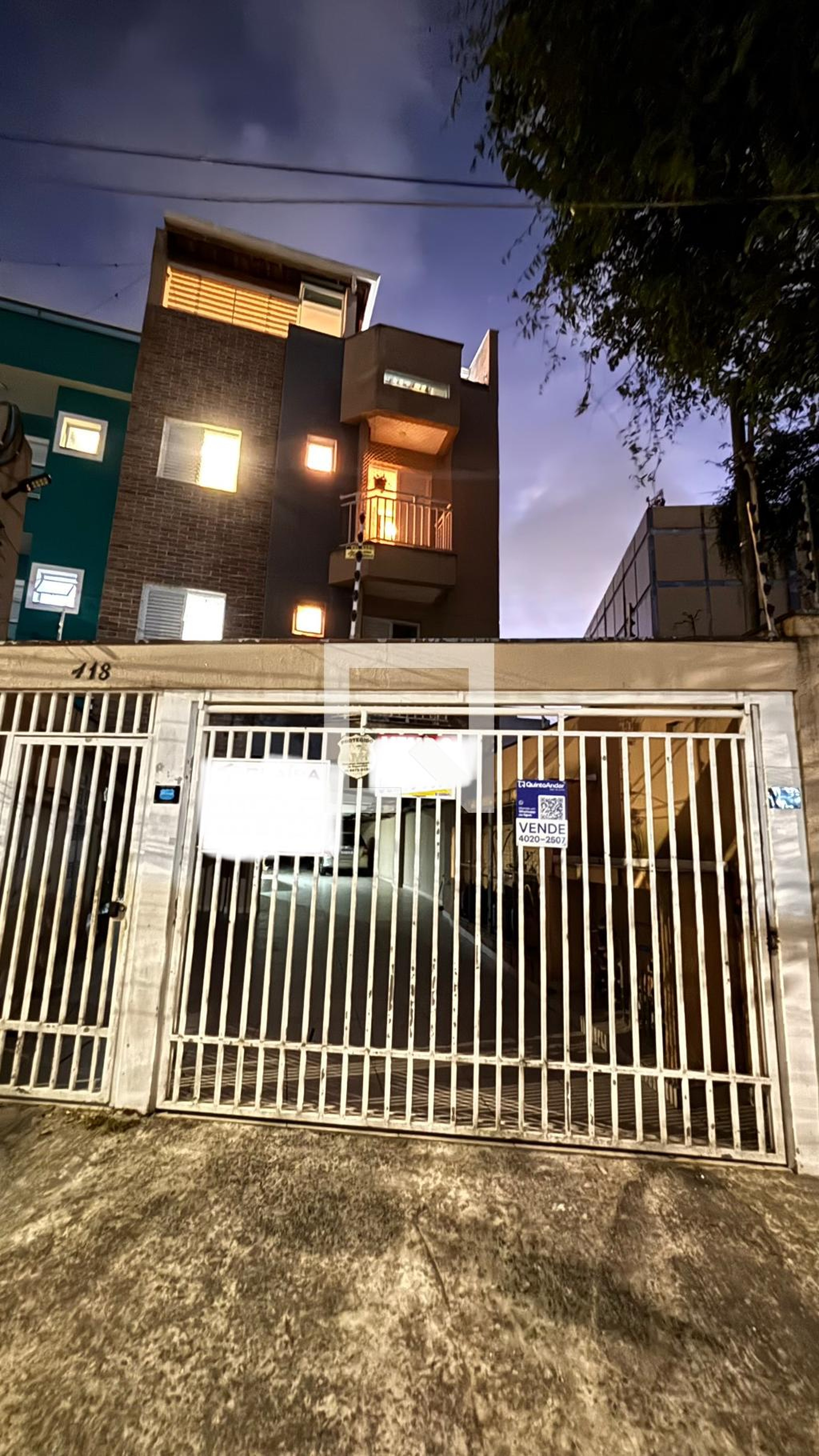 Fachada Condomínio em Rua Paranapiacaba, 418