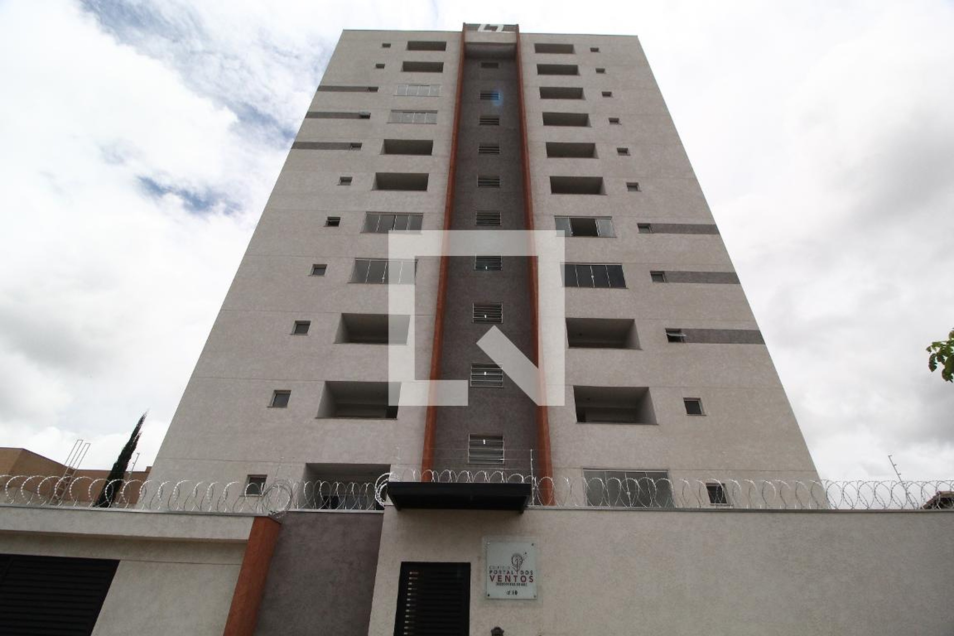 Fachada Condomínio em Avenida Anselmo Alves dos Santos, 60