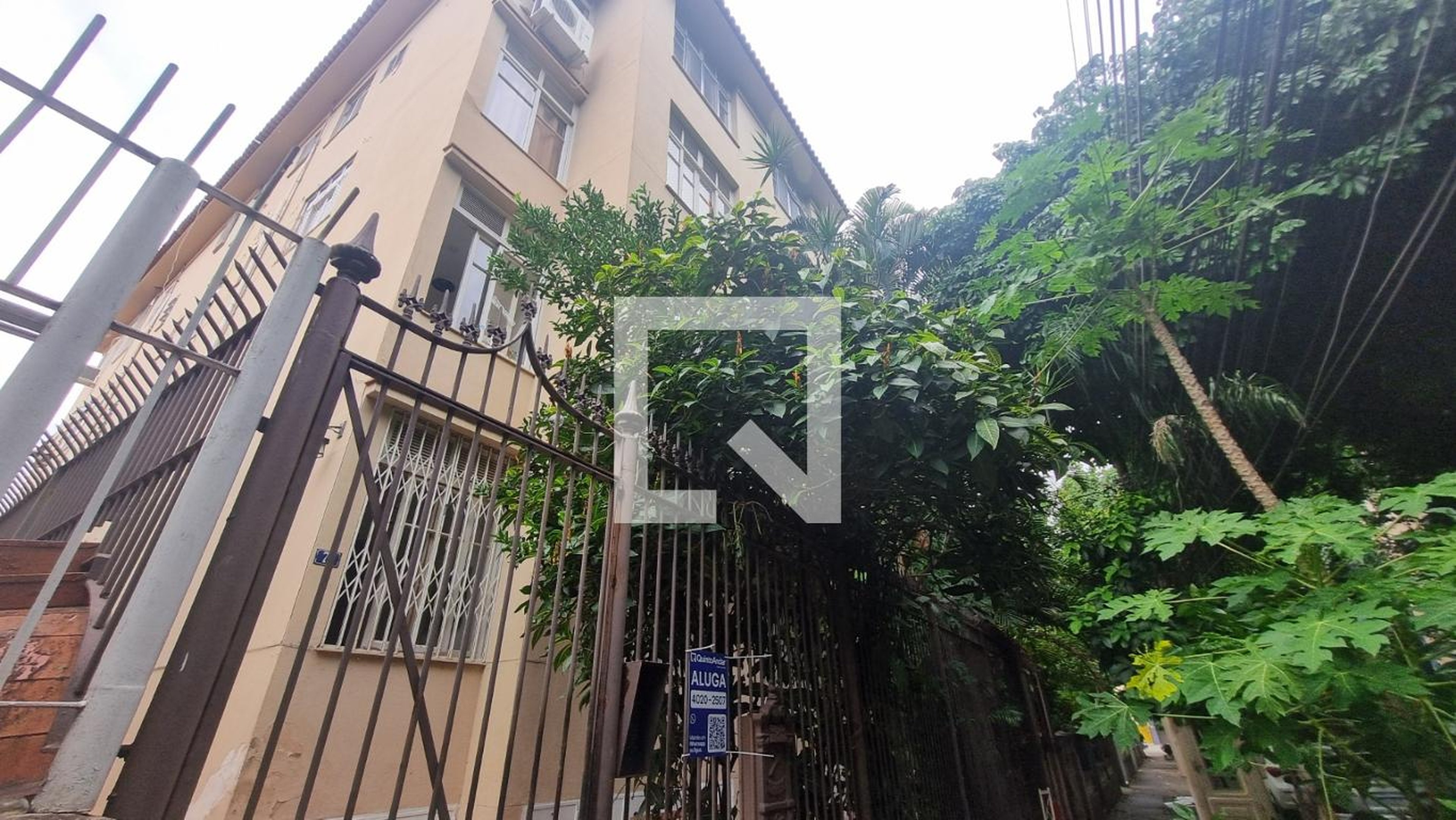 Fachada Condomínio em Rua Professor Lafaiete Cortes, 70