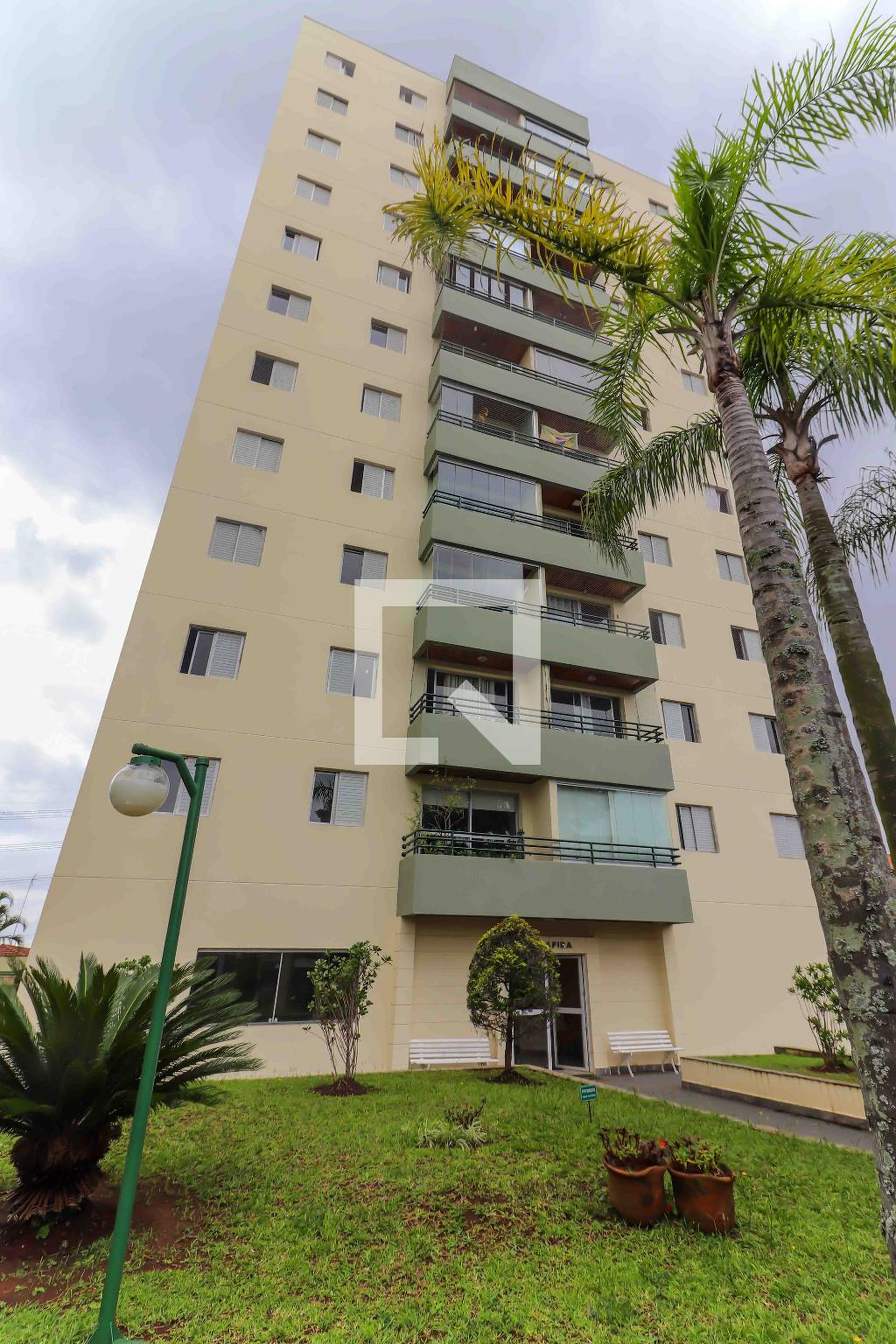 Condomínio - Residencial Jardim Esmeralda