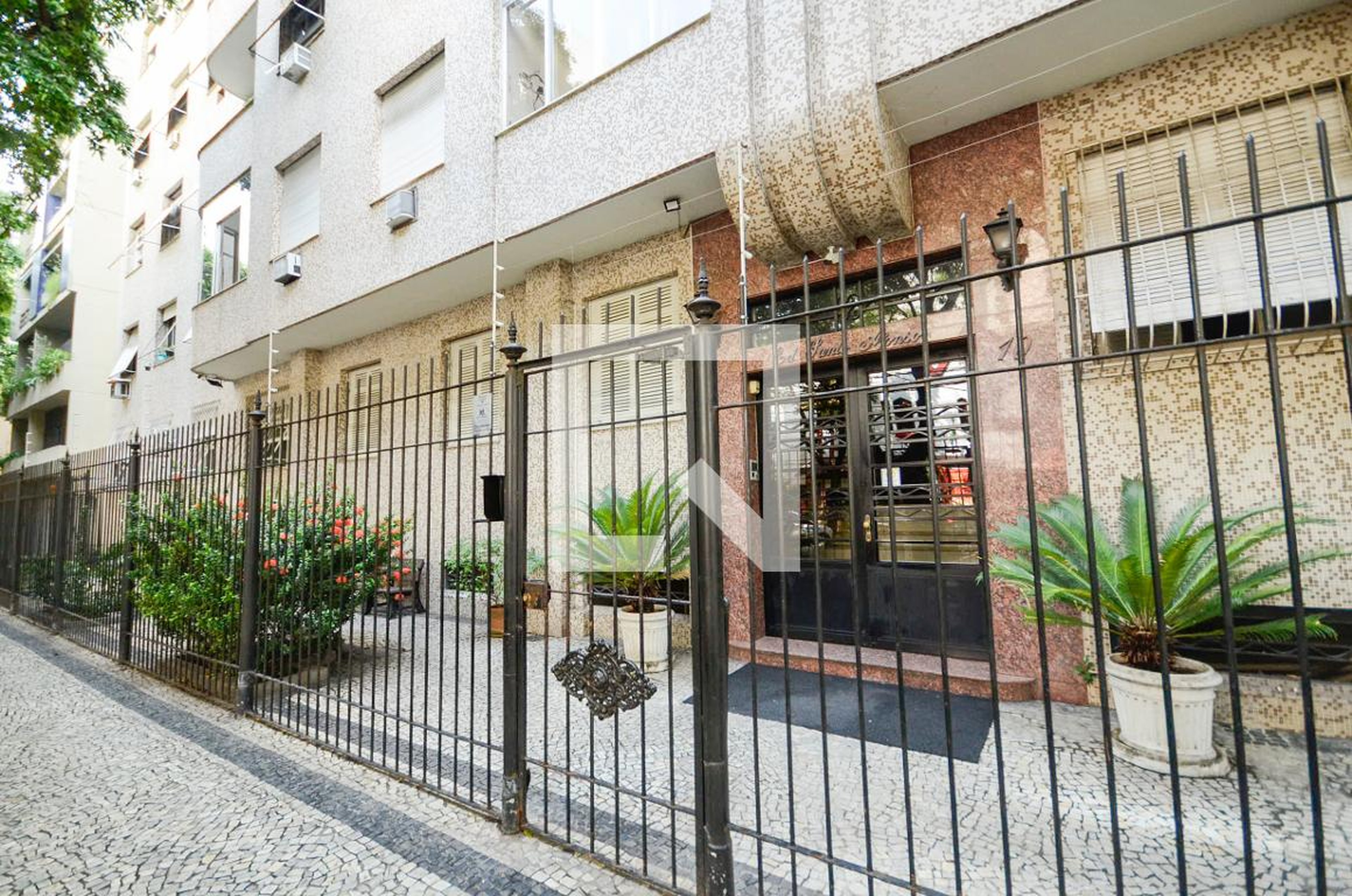 Fachada Condomínio em Rua Afonso Pena, 2