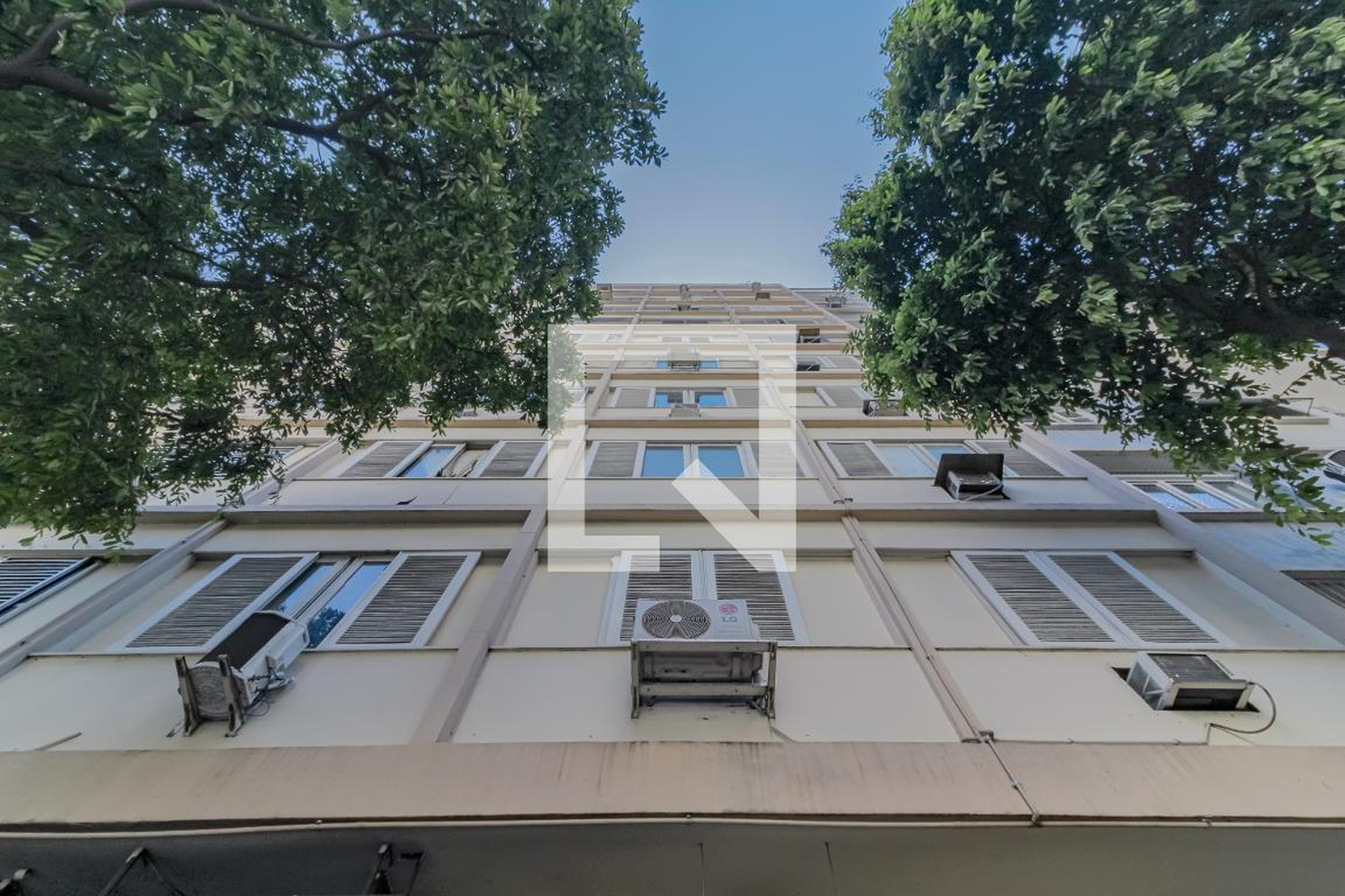 Fachada do Prédio Edifício Lucie Danon