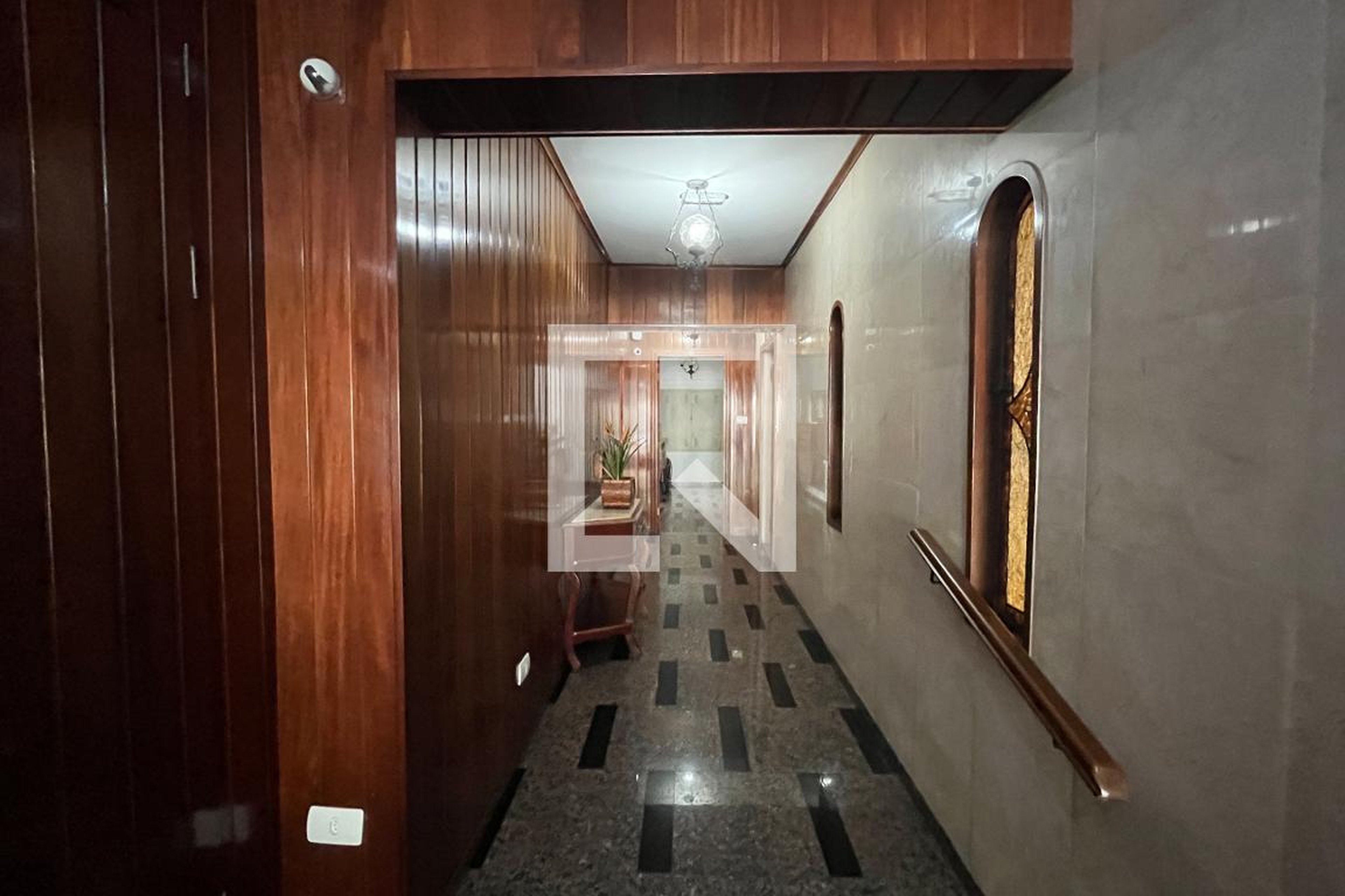 Hall de entrada - Cristina Lopes