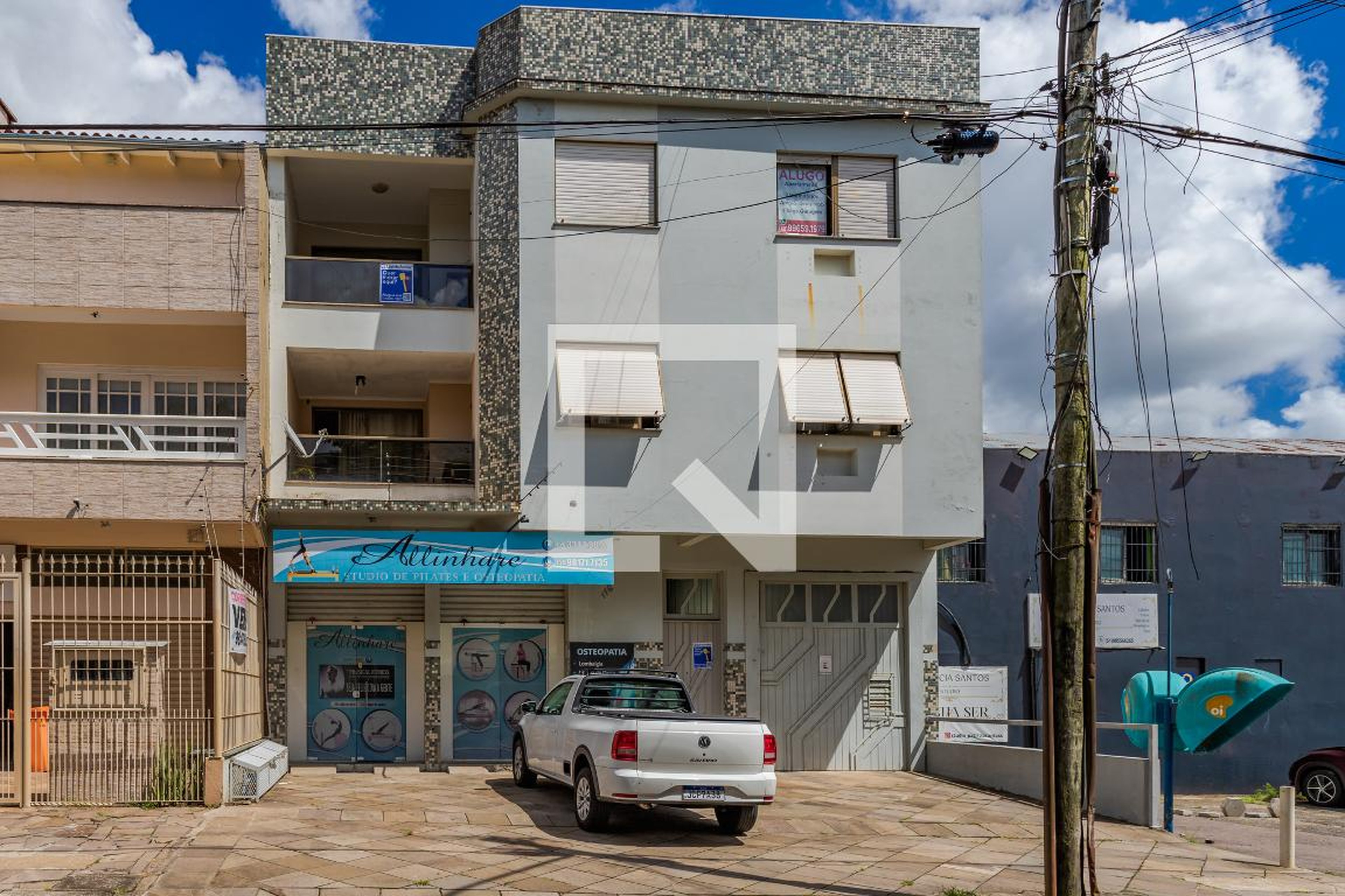 Fachada Condomínio em Avenida Delmar Rocha Barbosa, 116