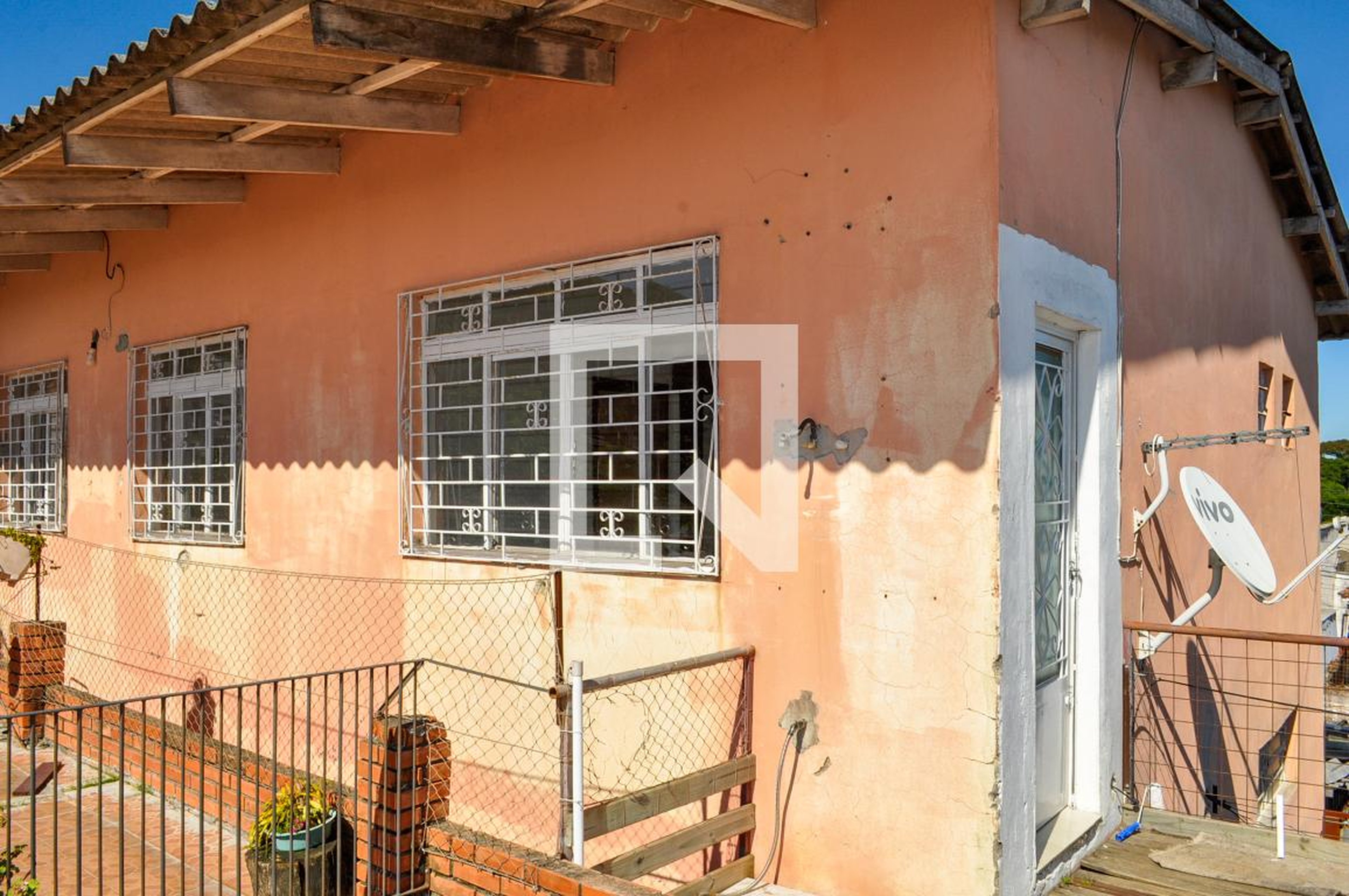 Fachada Condomínio em Rua Dona Veva, 156