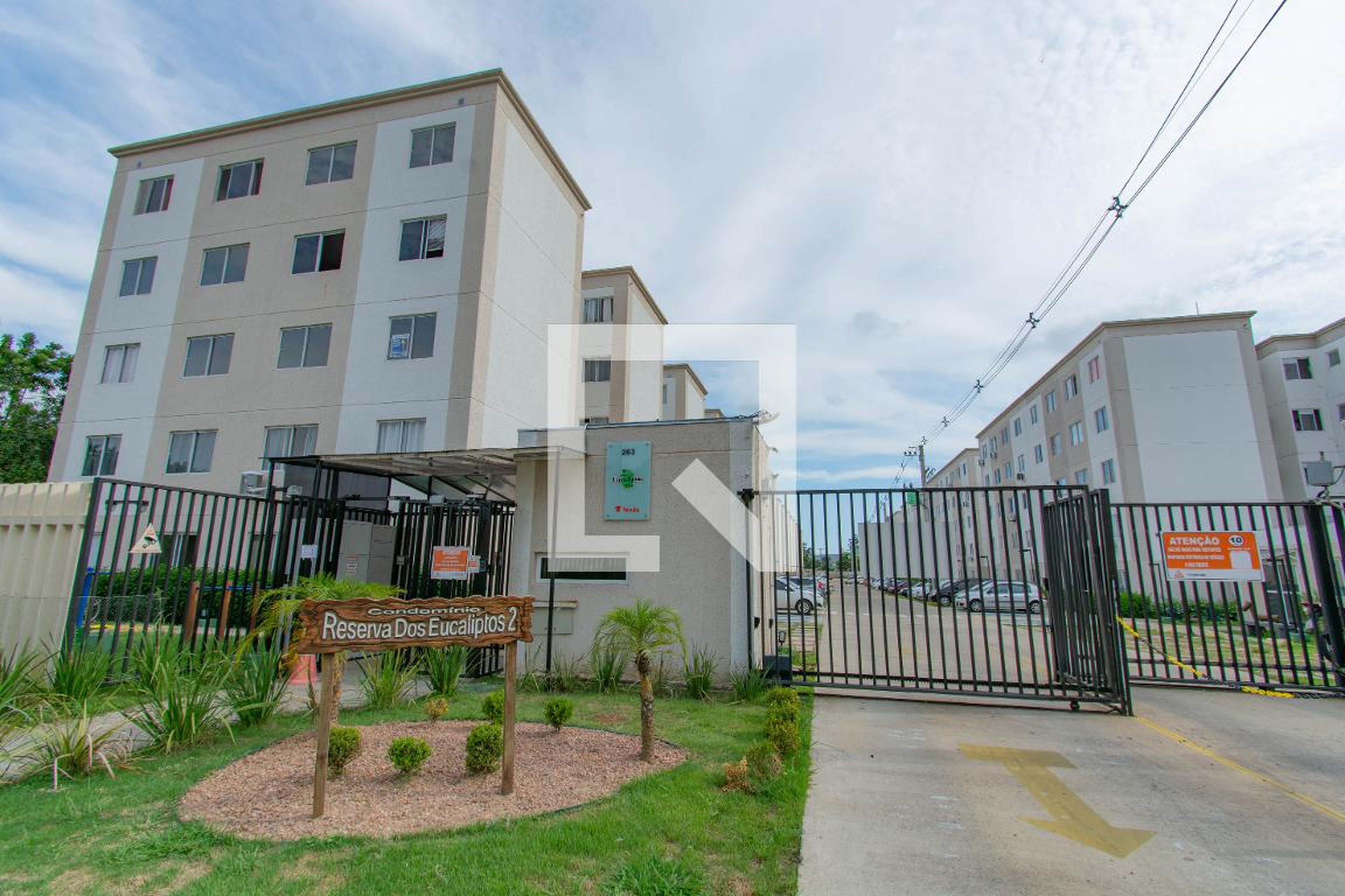 Fachada Condomínio em Rua Bruno Bloedow da Silva, 235