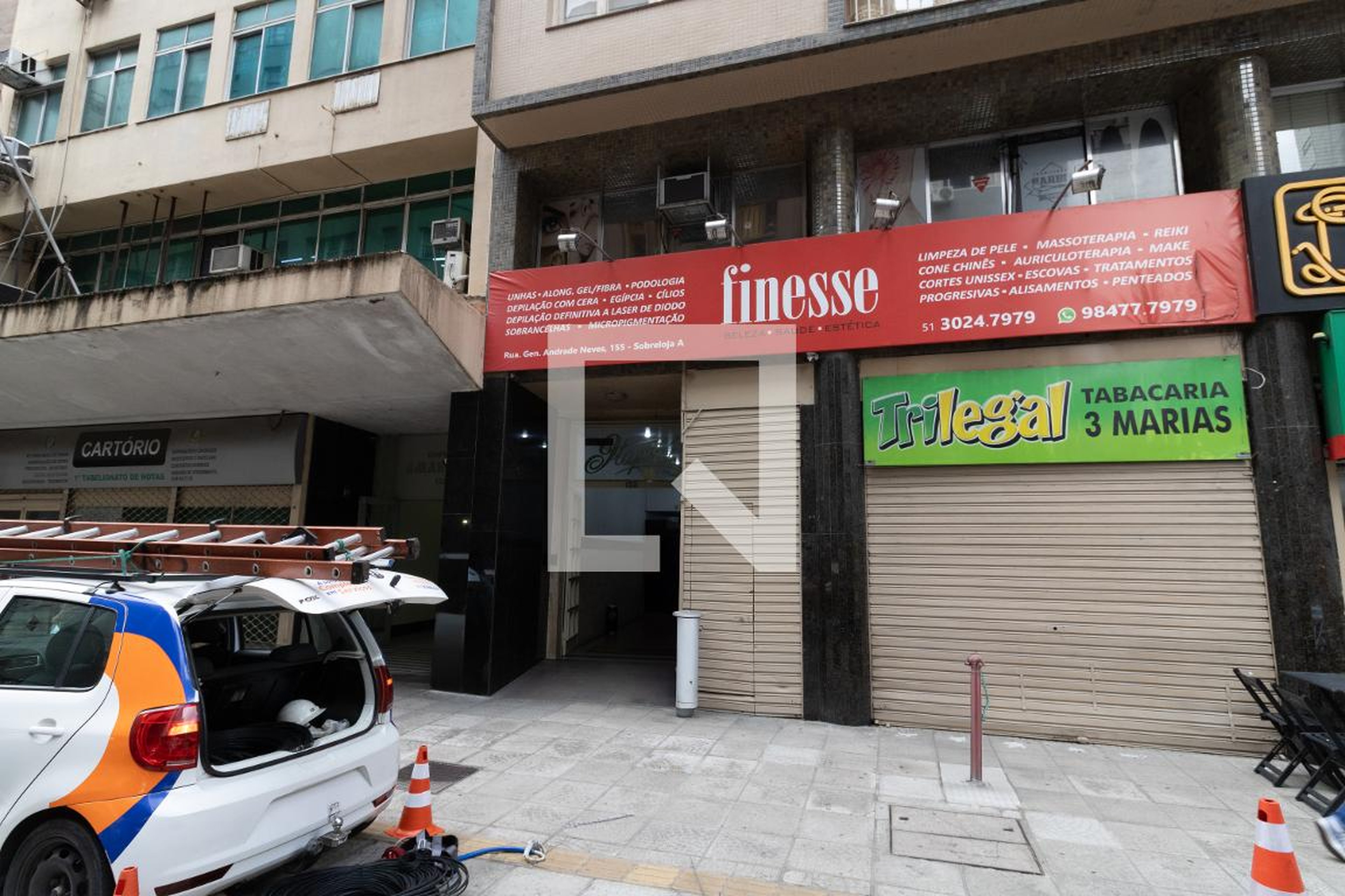 Fachada Condomínio em Rua General Andrade Neves, 155