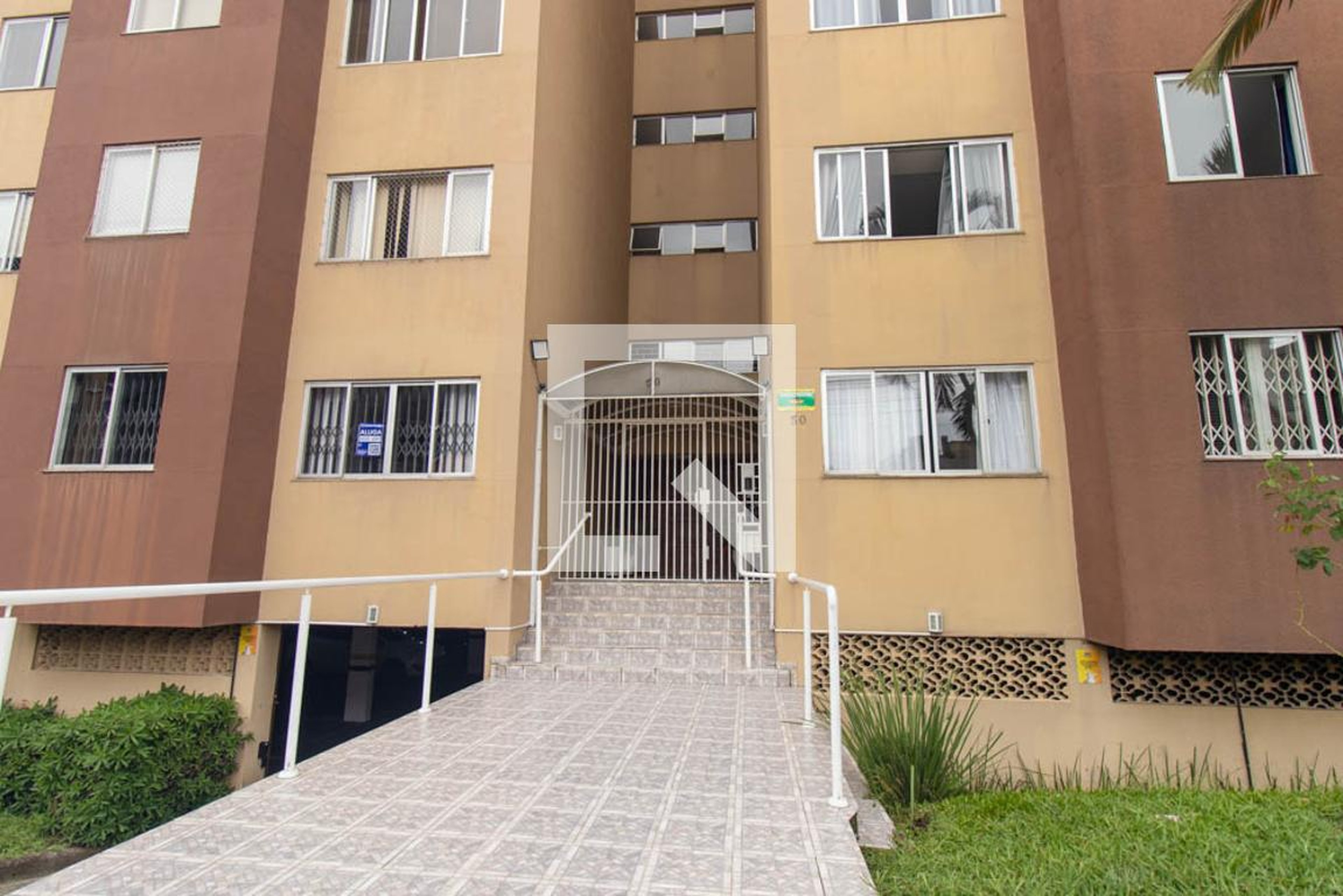 Fachada do Condomínio Condomínio em Rua dos Josefinos, 50