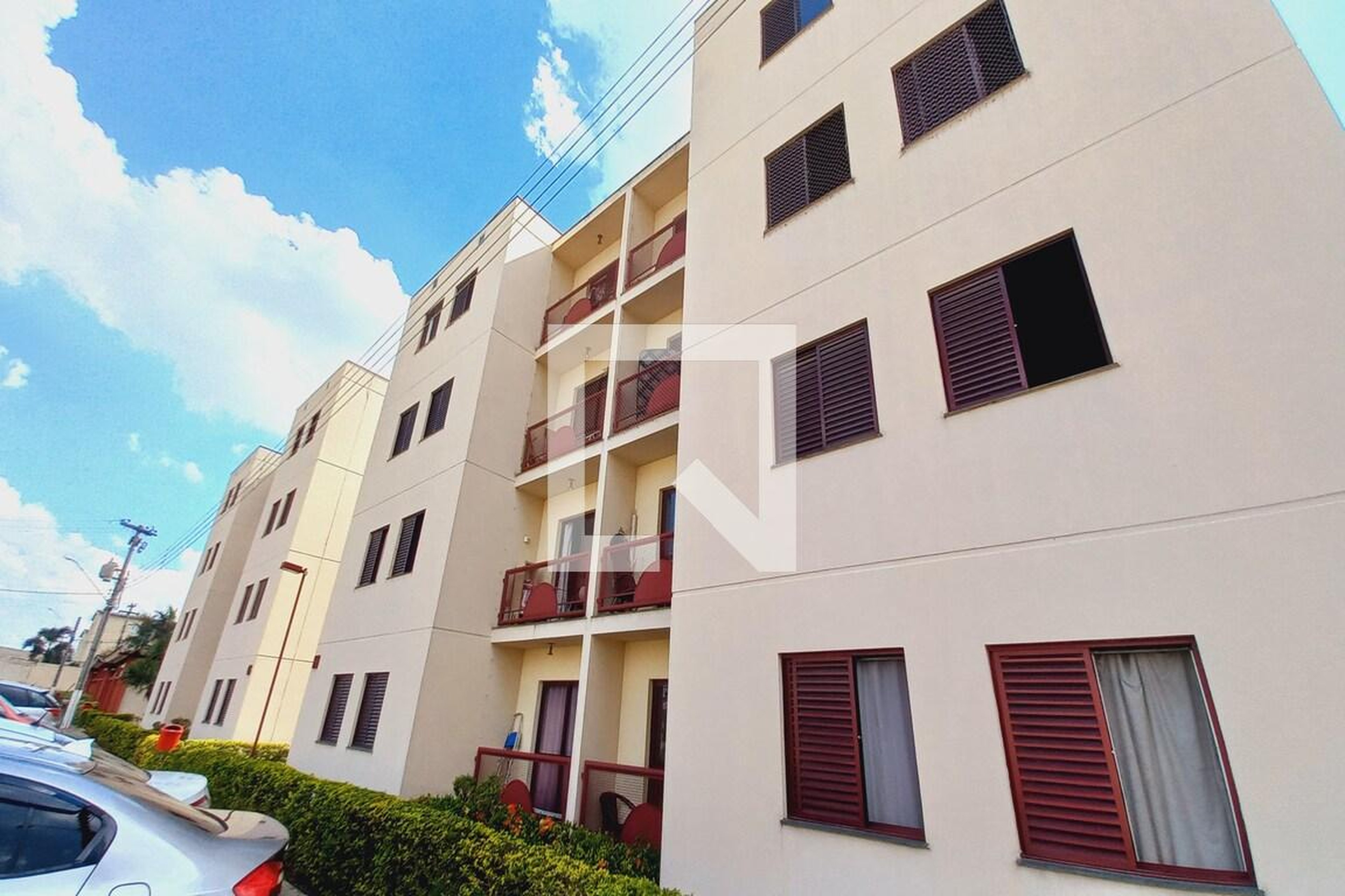 Fachada do Prédio Condomínio em Rua Bernardino Martins Filho, 14