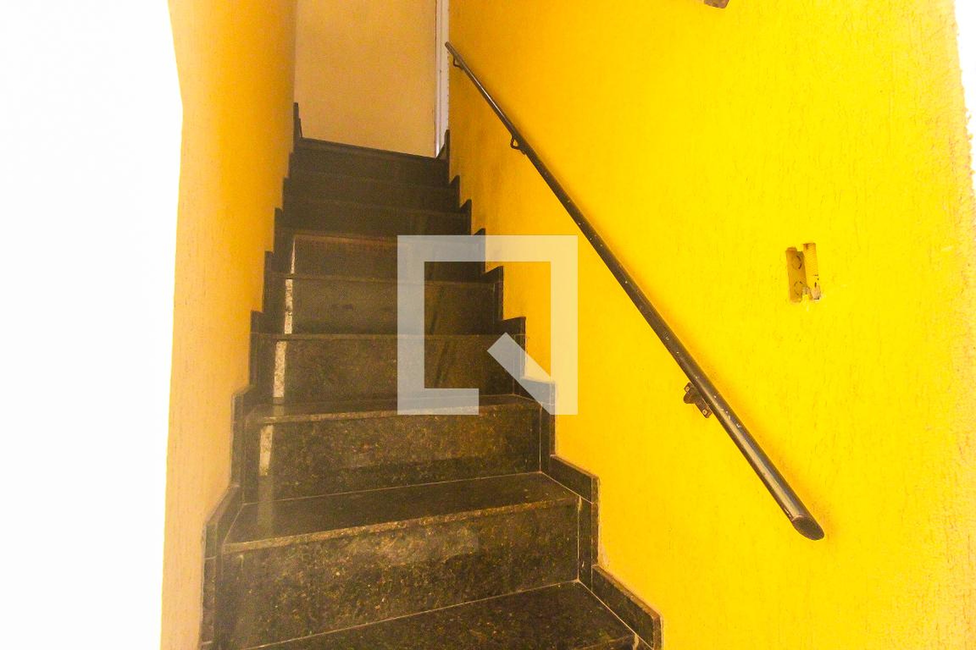 Entrada Condomínio em Rua Otávio Mendes dos Santos, 157