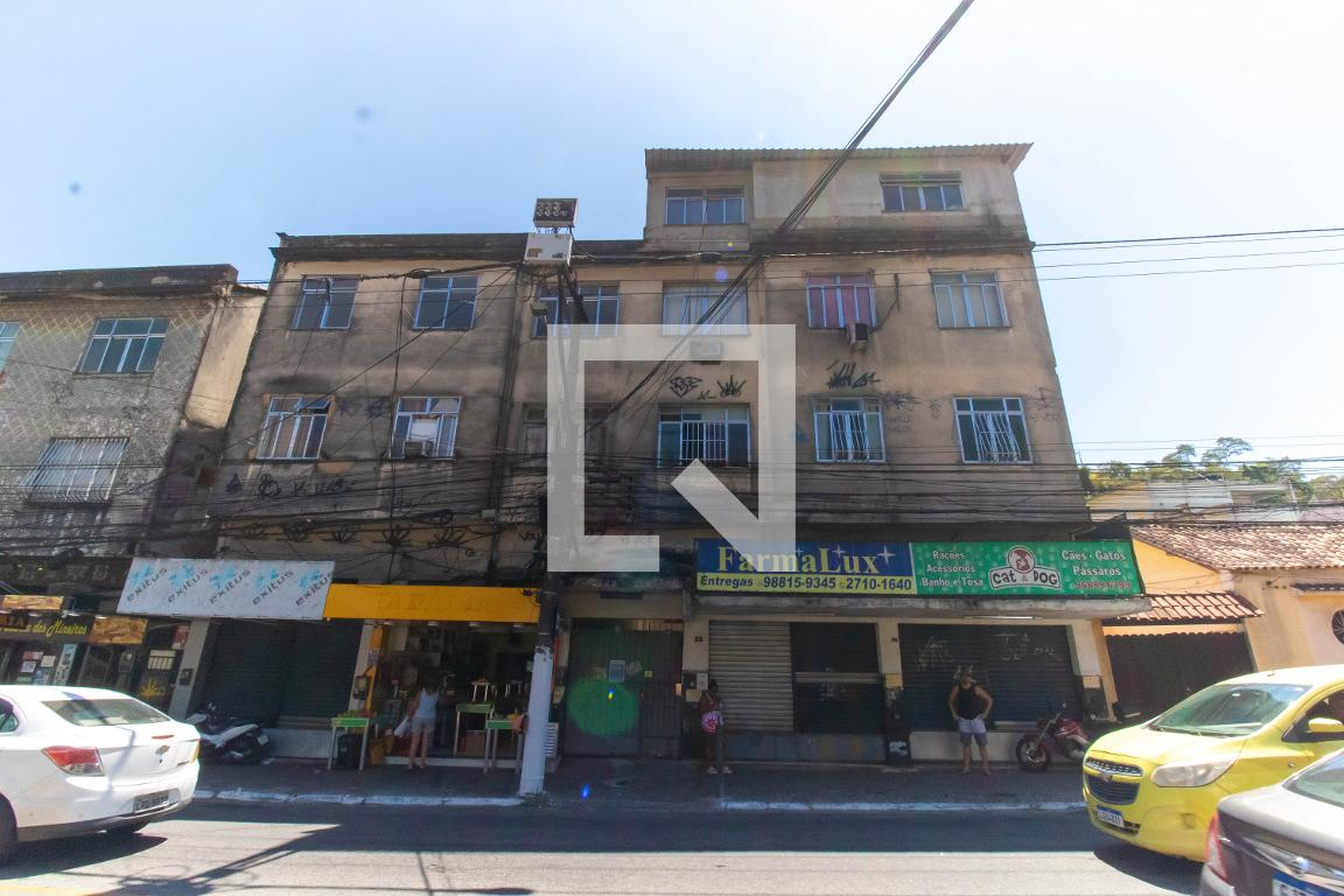 Fachada Condomínio em Rua Noronha Torrezão, 553