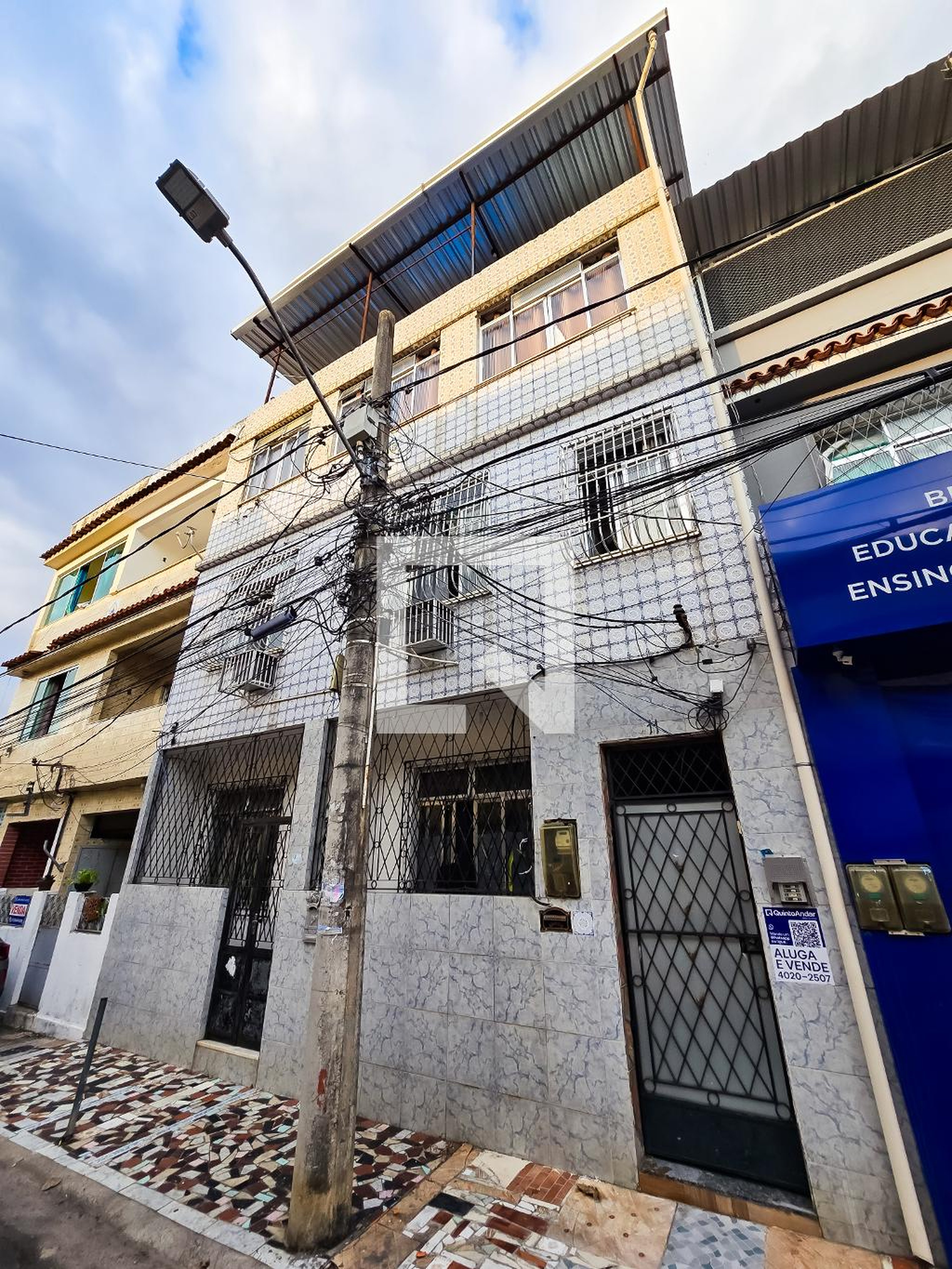 Fachada Condomínio em Estrada Adhemar Bebiano, 4595