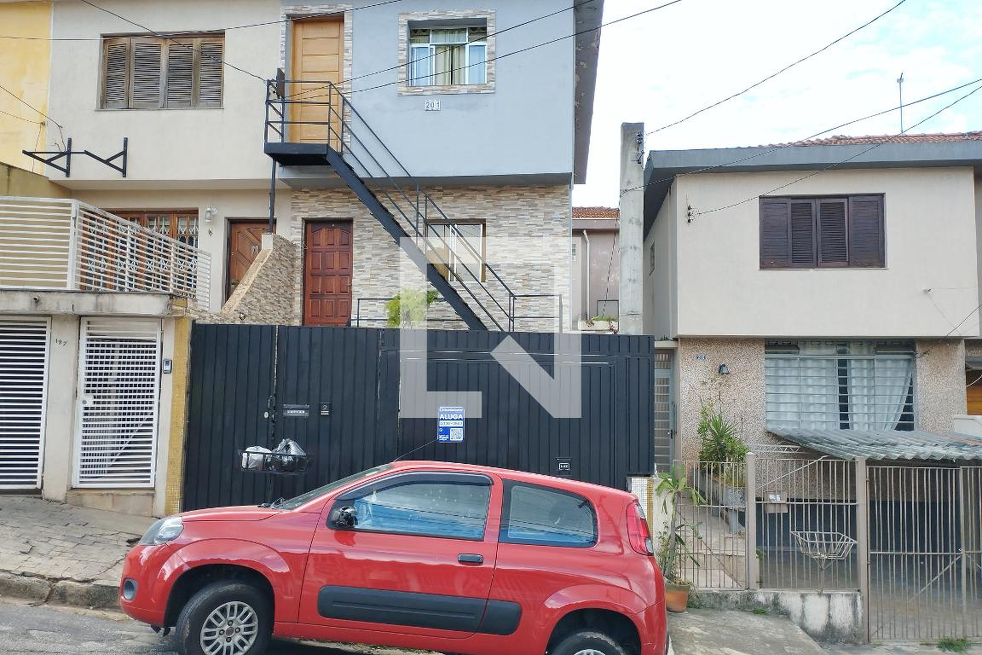 Fachada Condomínio em Rua Ângelo Ricchiutti, 201