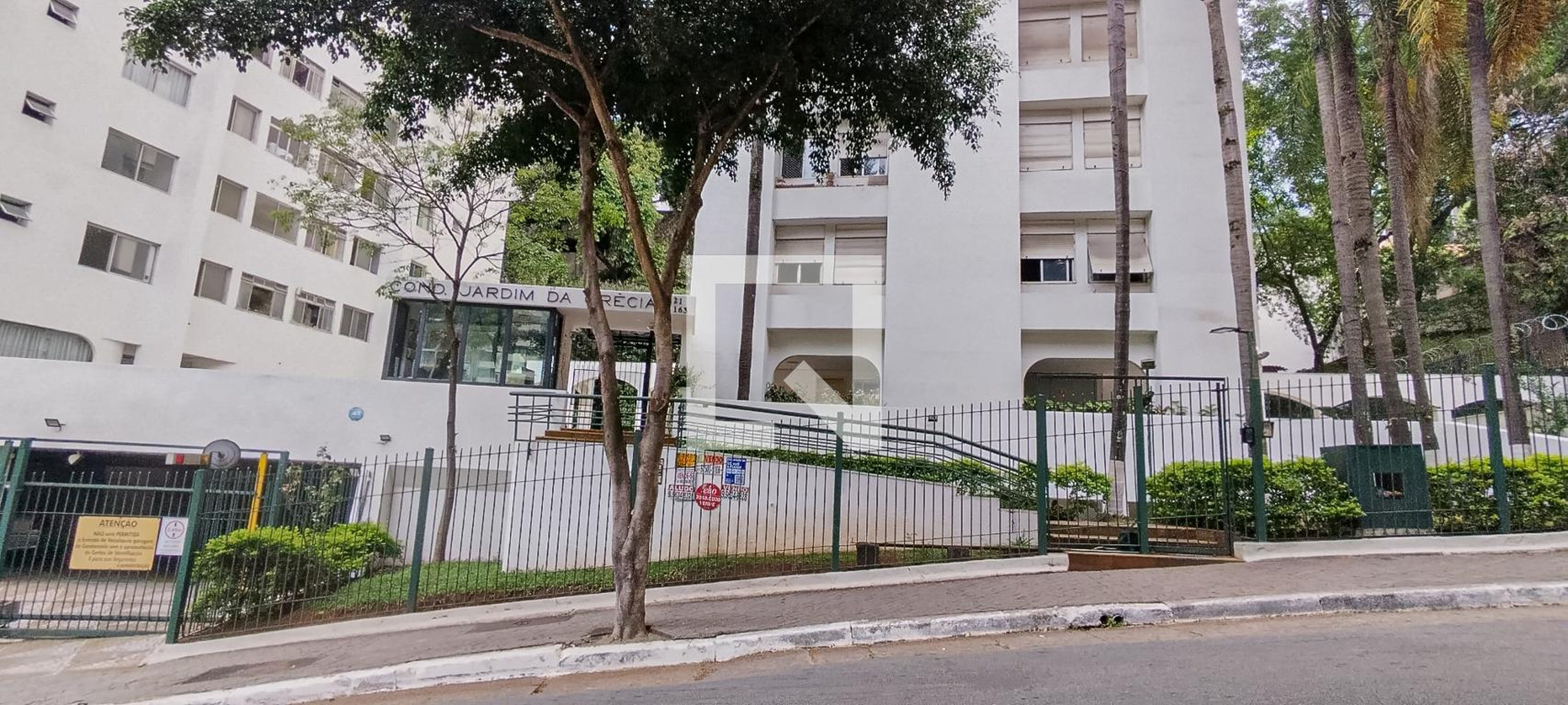 Fachada Condomínio Jardim da Grécia