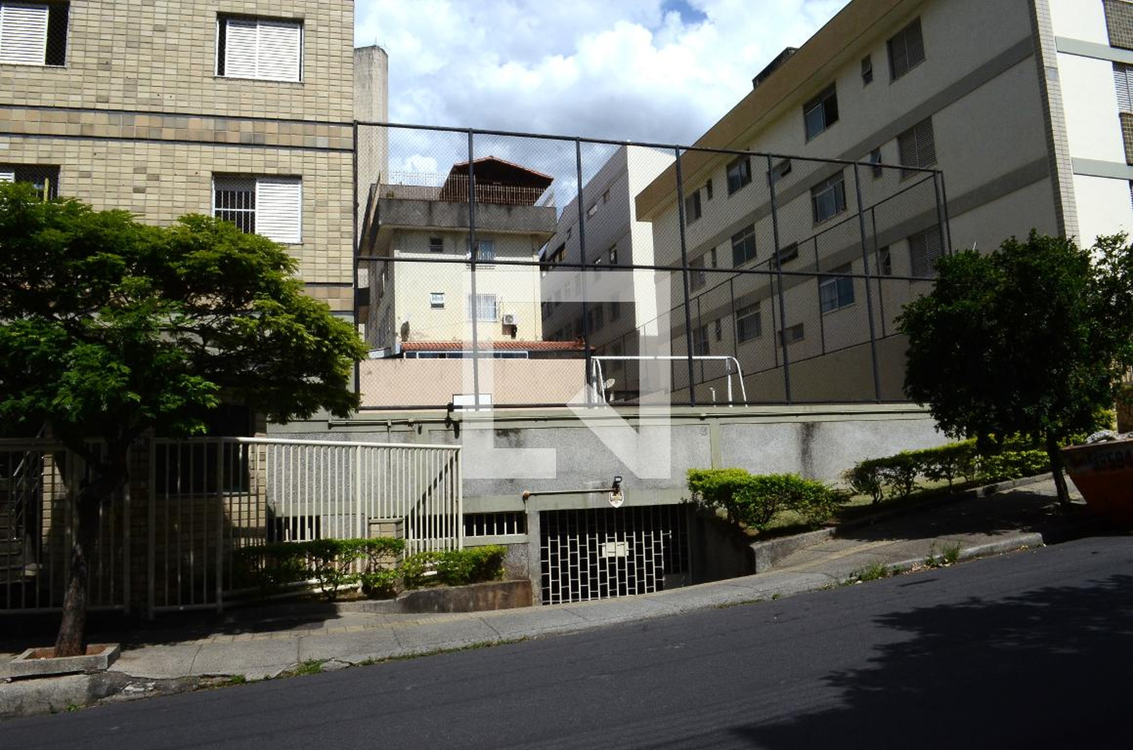 Fachada Condomínio em Rua Carvalhais de Paiva, 310