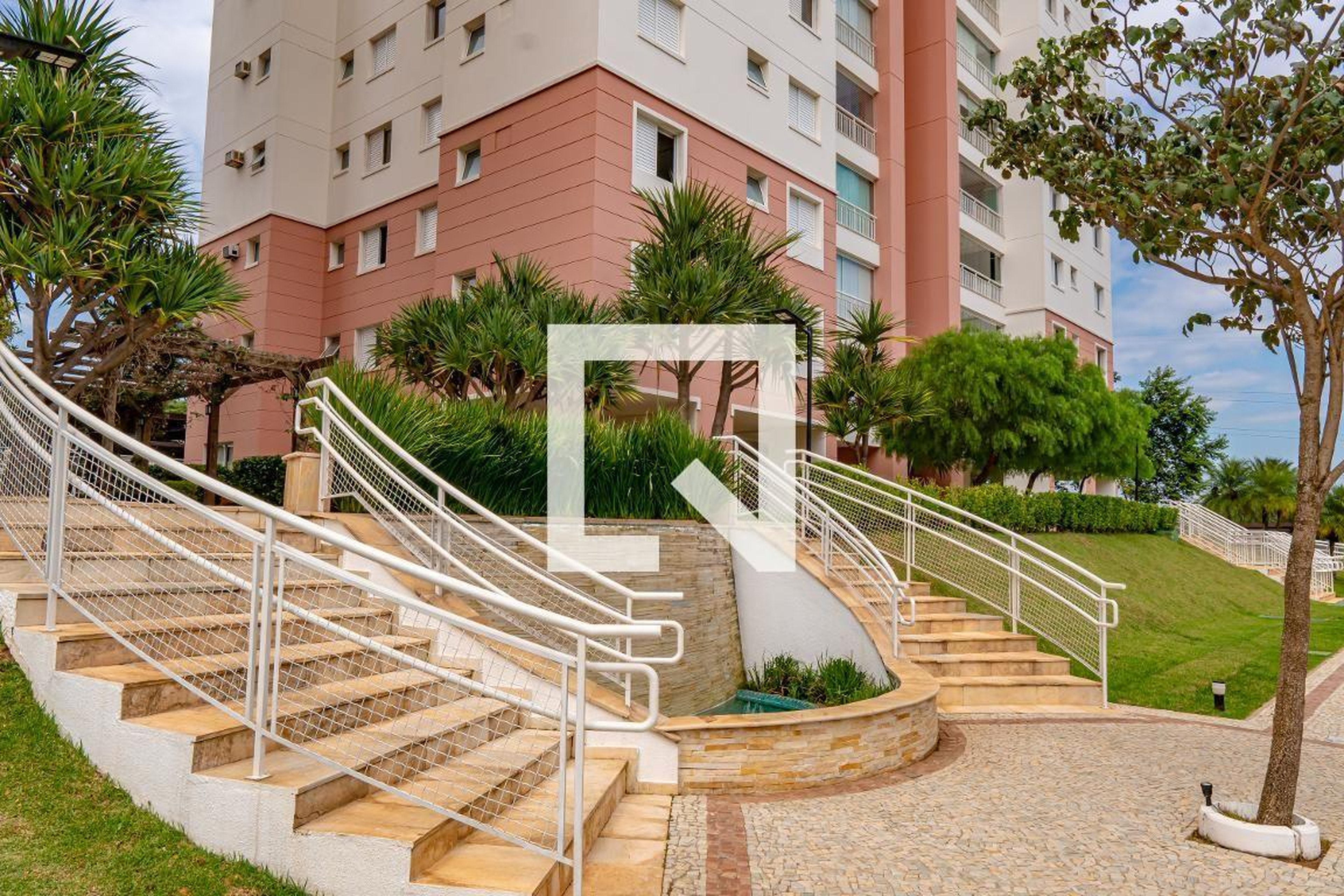 Fachada do Condomínio Condomínio Gemini