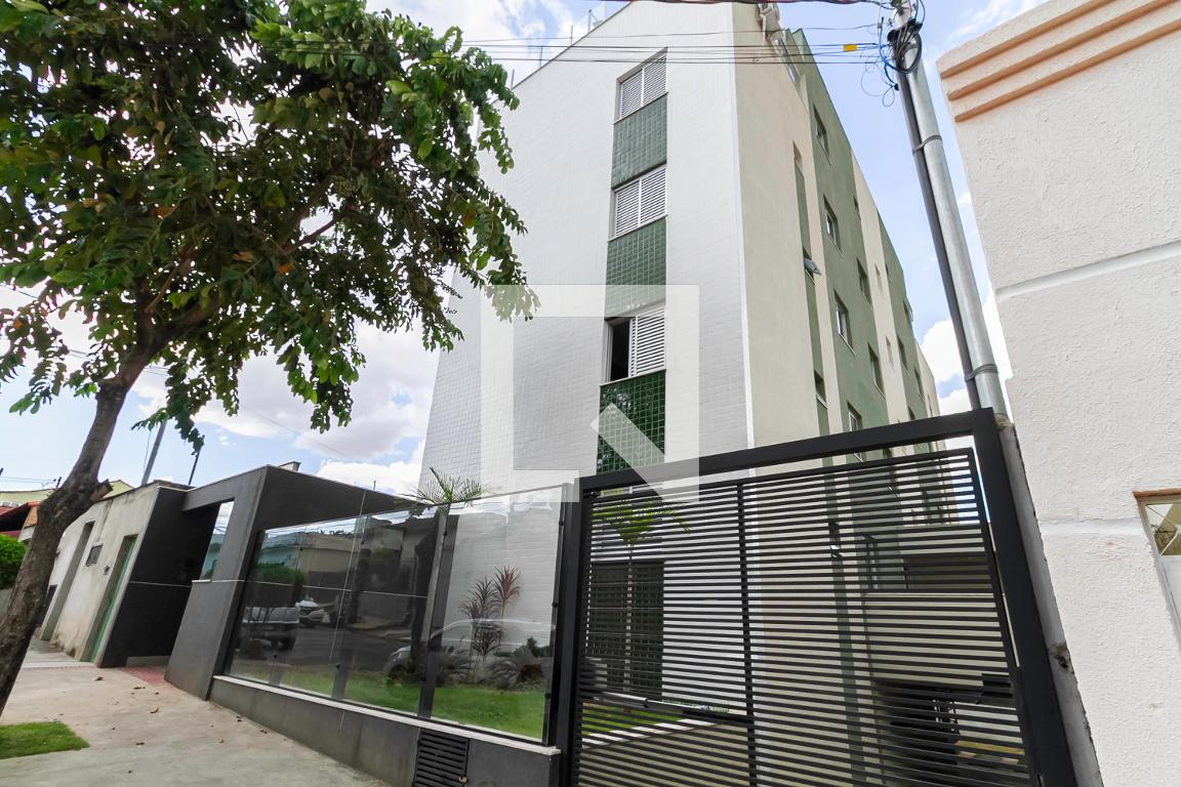 Fachada do Prédio Condomínio em Rua Francisco Dumont, 218