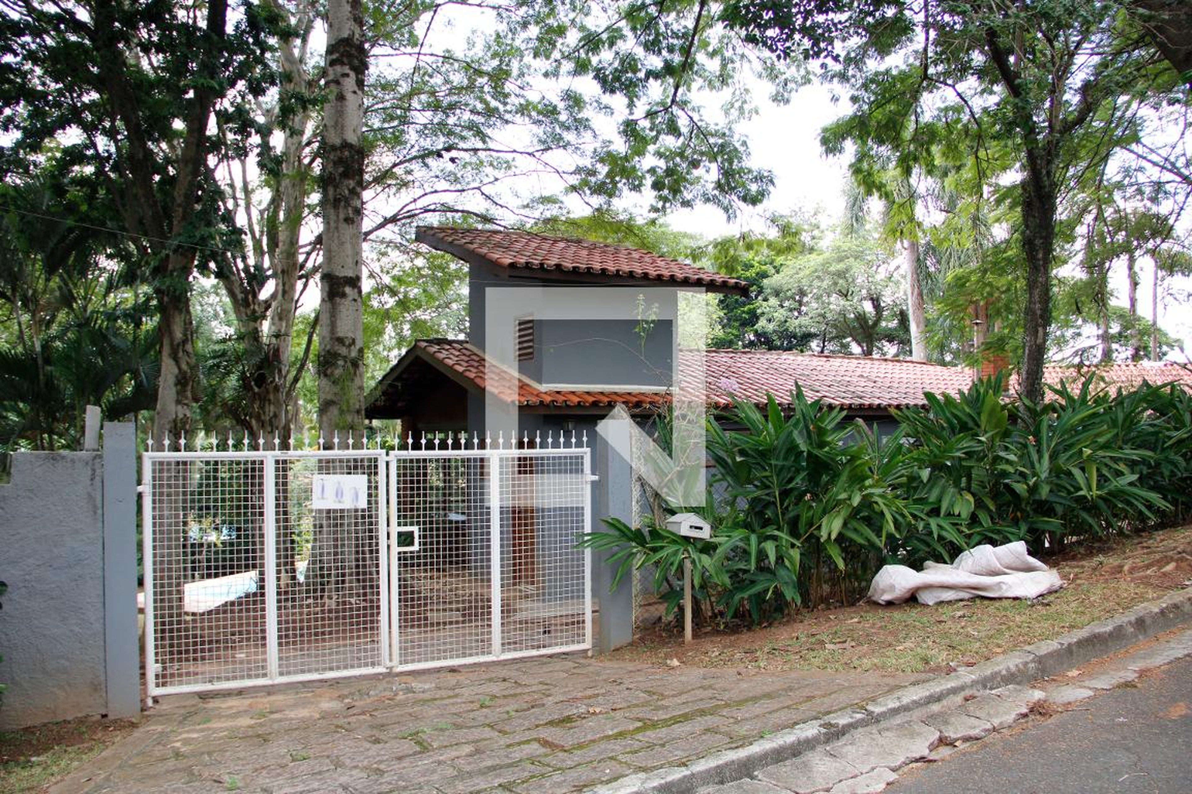 Fachada Condomínio em Rua Itupeva, 163