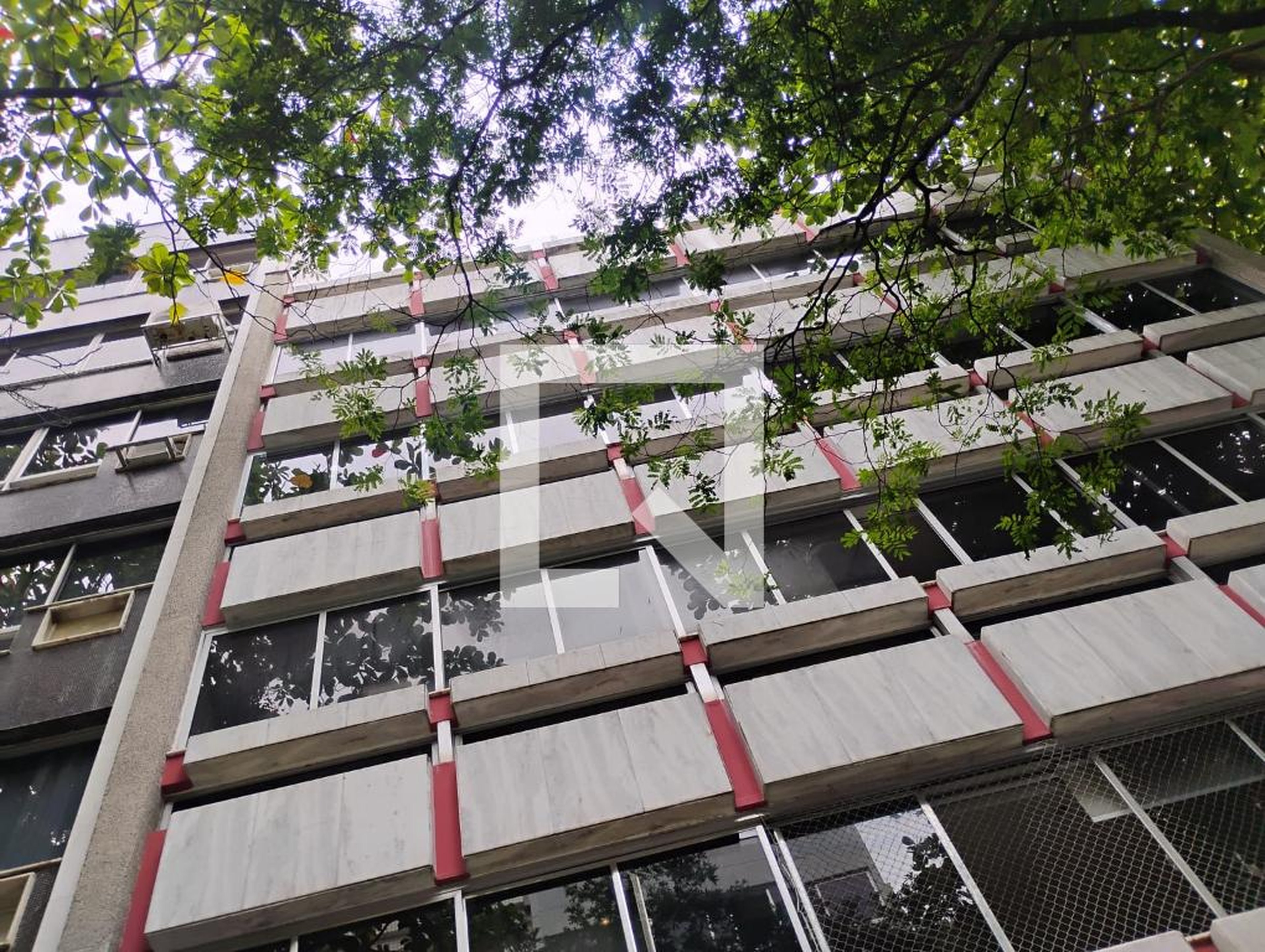 Fachada Condomínio em Rua Redentor, 320