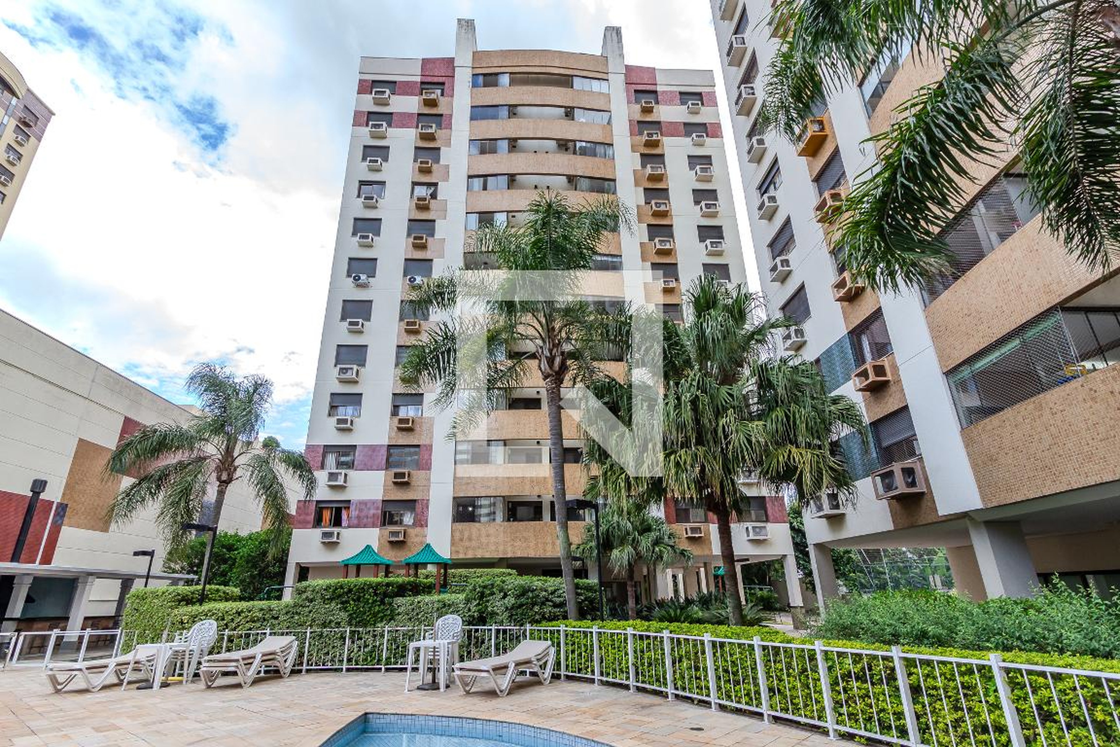 Fachada Condomínio Las Palmas