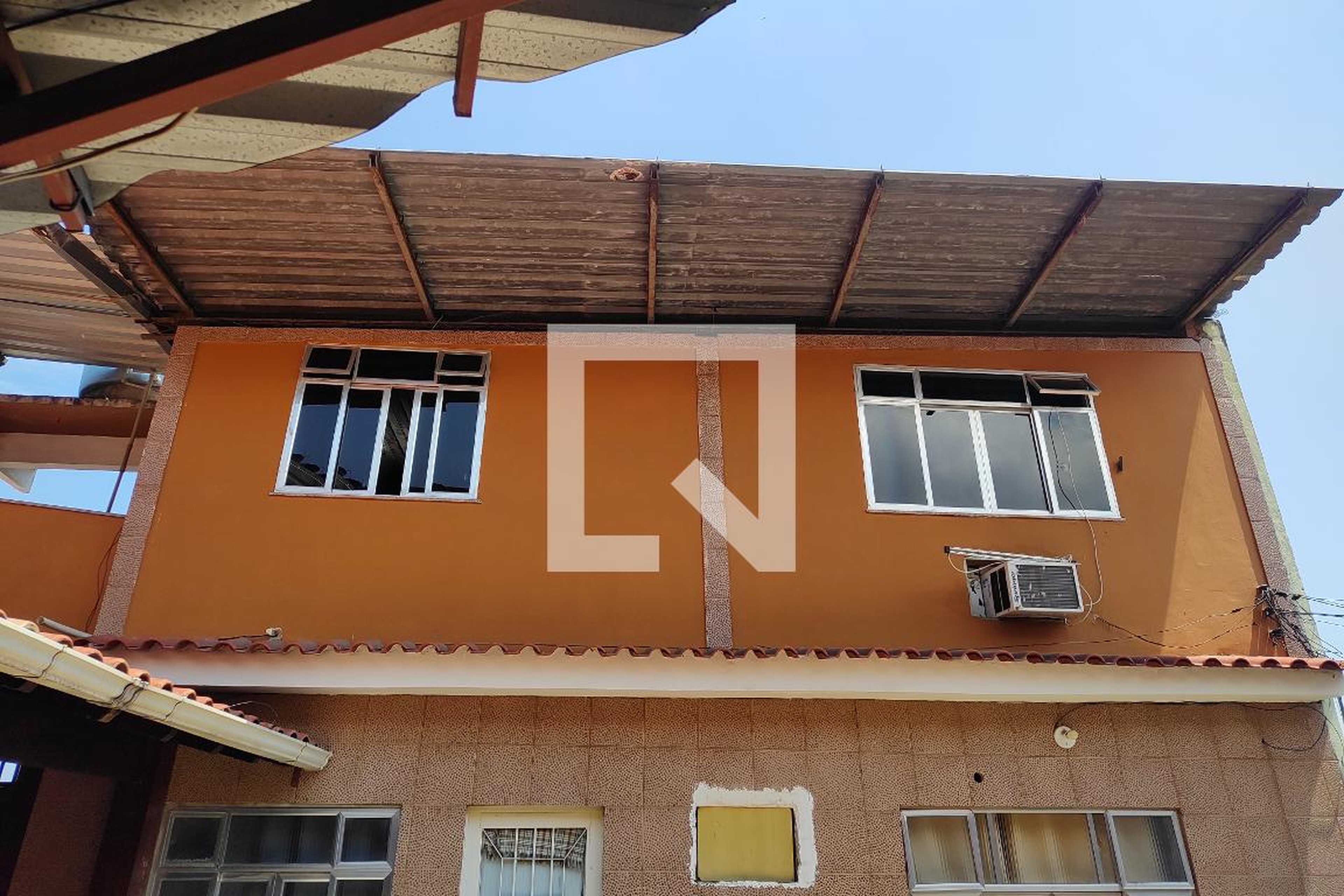 Fachada Condomínio em Rua Benjamin Constant, 526