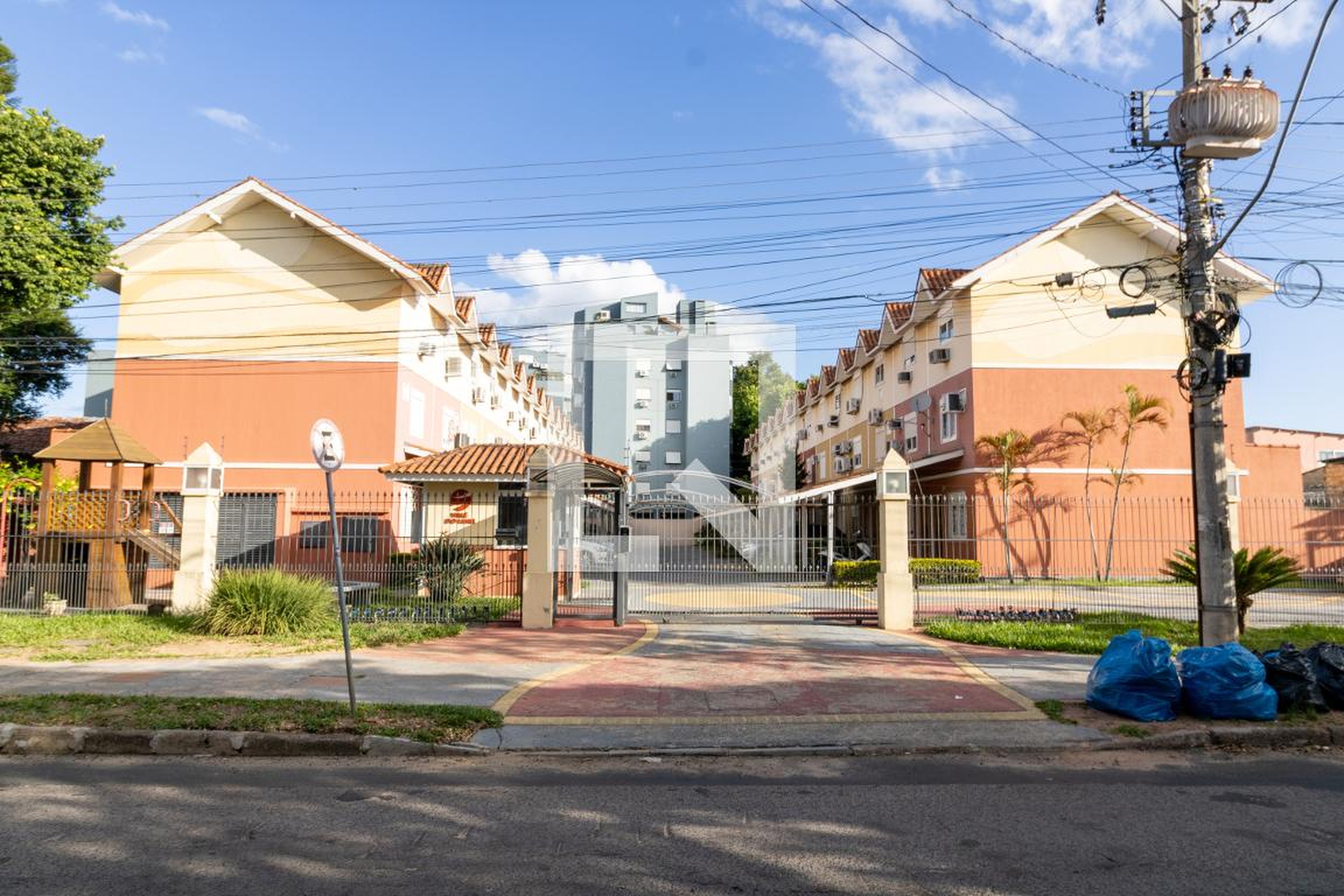 Fachada Condomínio Vale do Luar