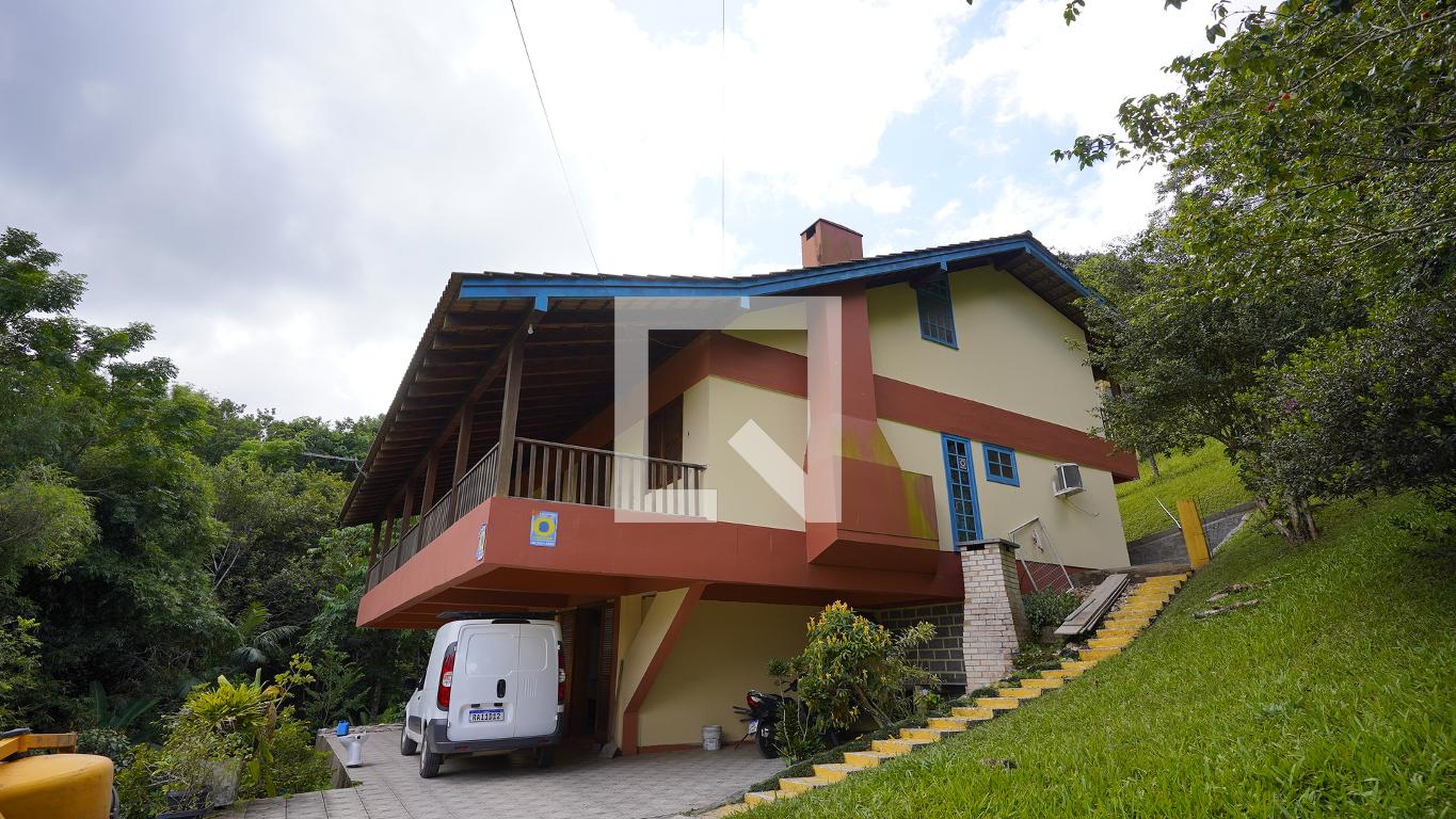 Fachada Condomínio em Servidão do Palmeiras, 46