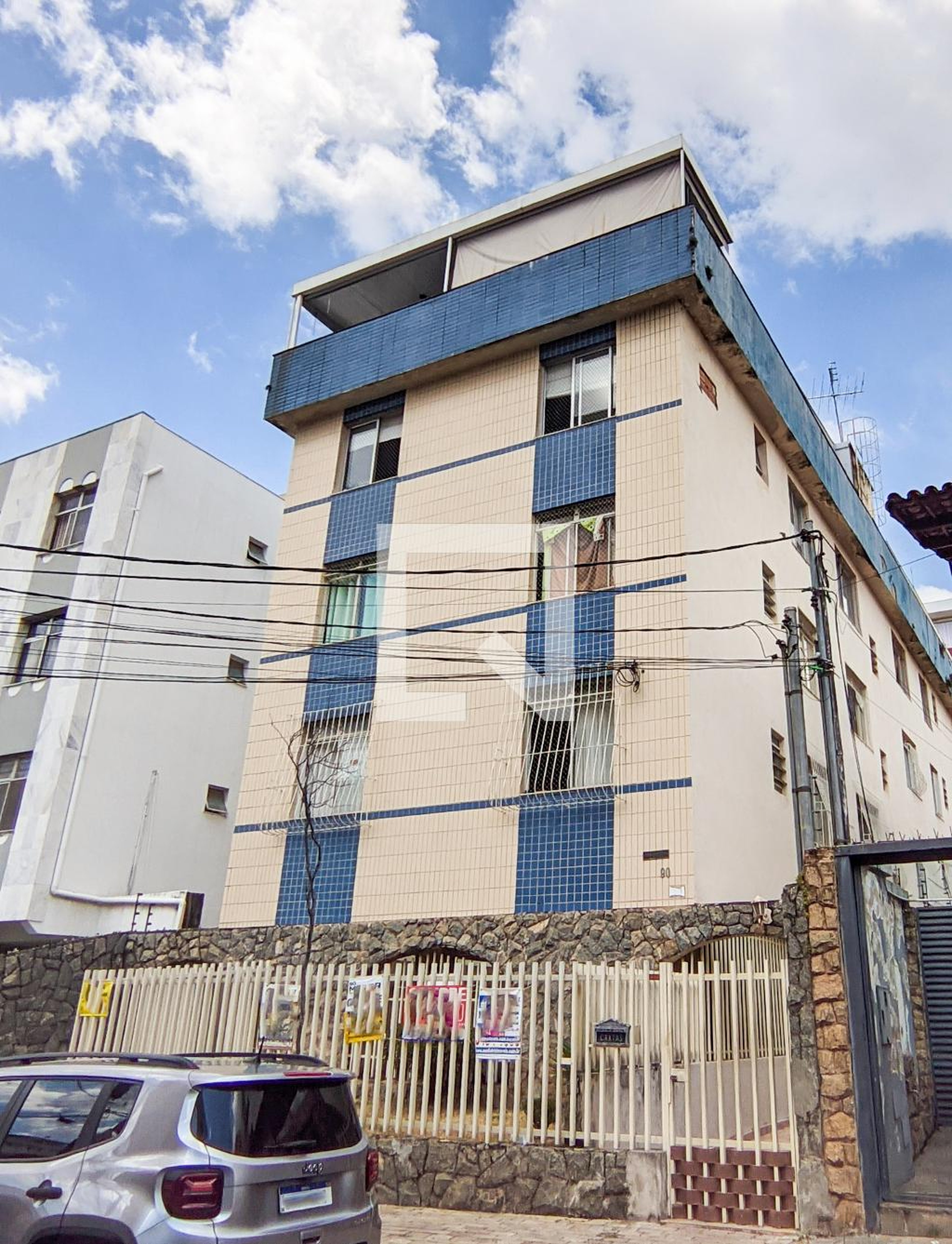 Fachada Condomínio em Rua Elyseu Dias Coelho, 90